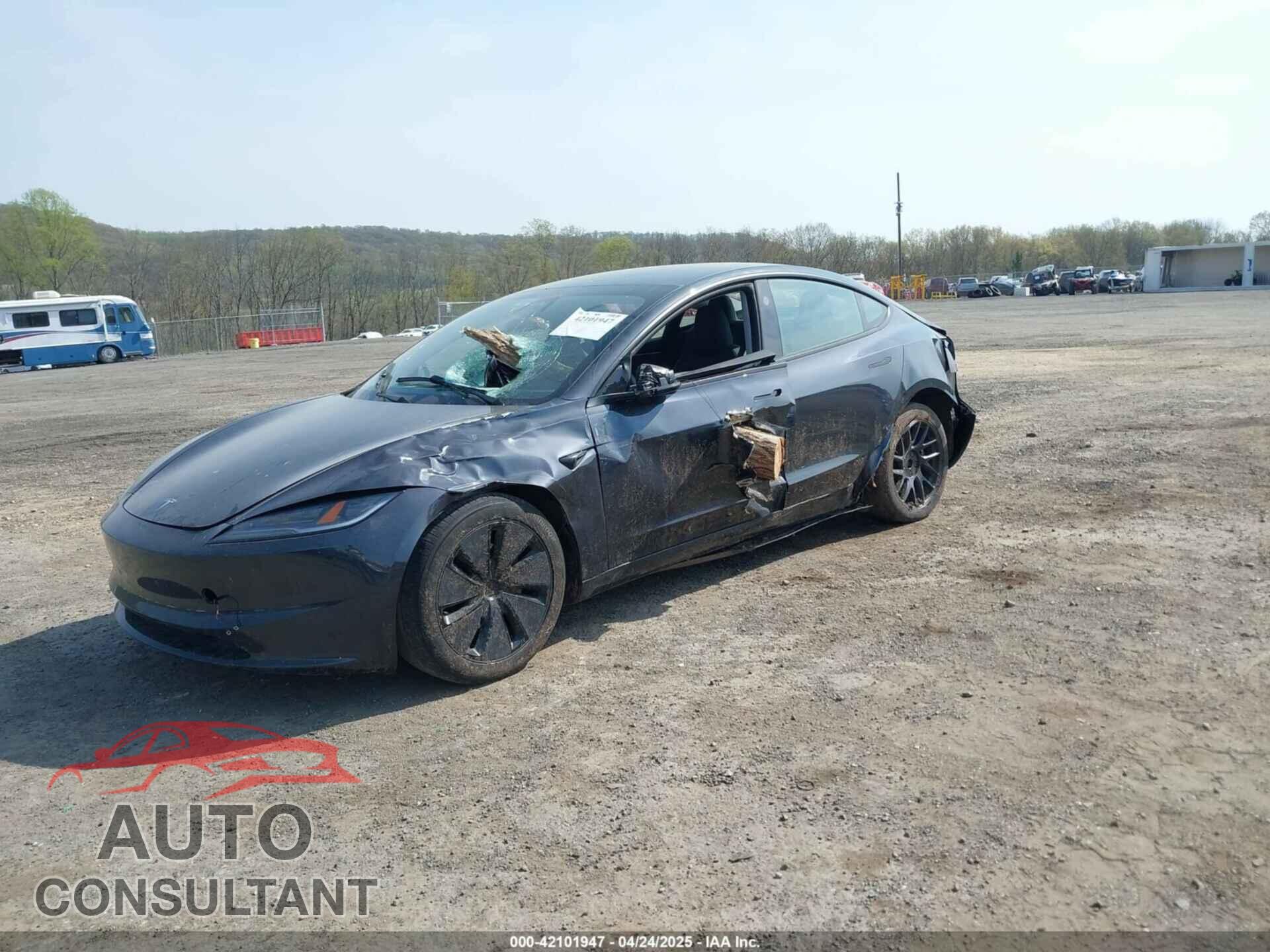 TESLA MODEL 3 2024 - 5YJ3E1EA1RF735719