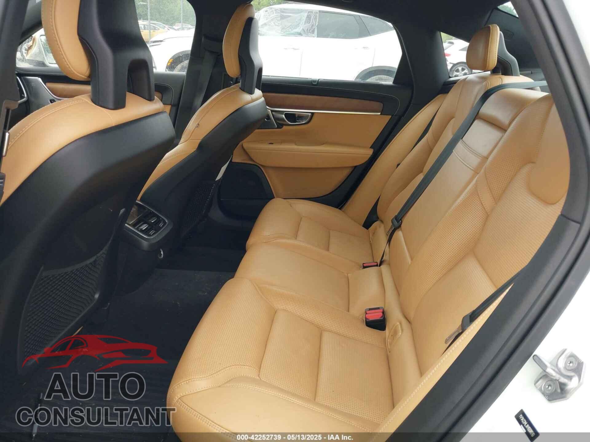 VOLVO S90 2017 - YV1A22MLXH1008010