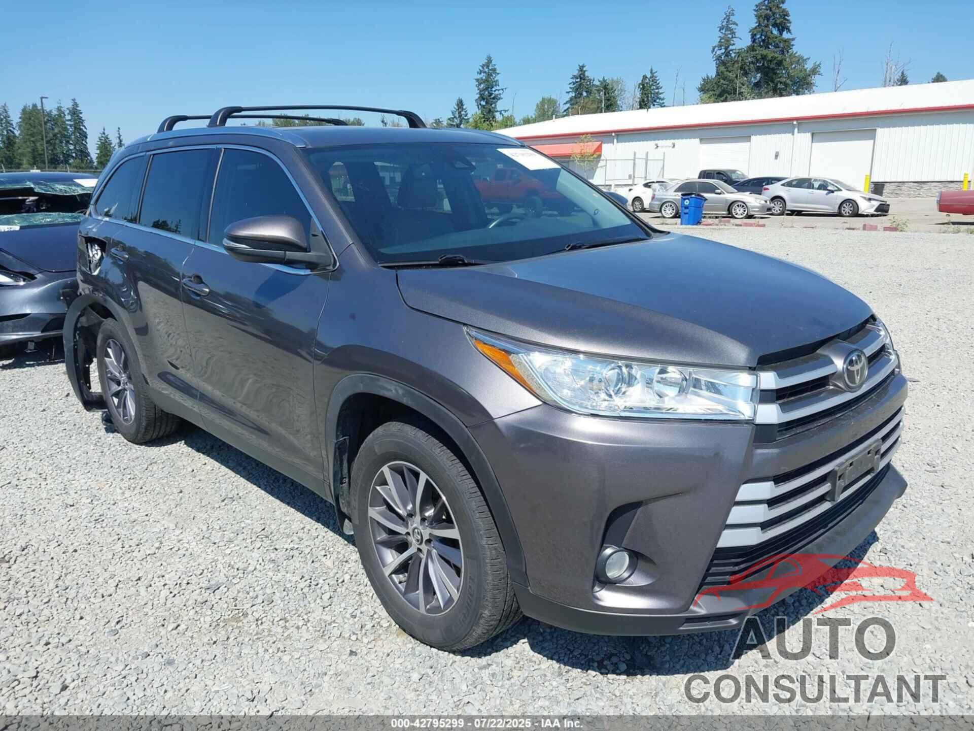 TOYOTA HIGHLANDER 2019 - 5TDJZRFH1KS621663