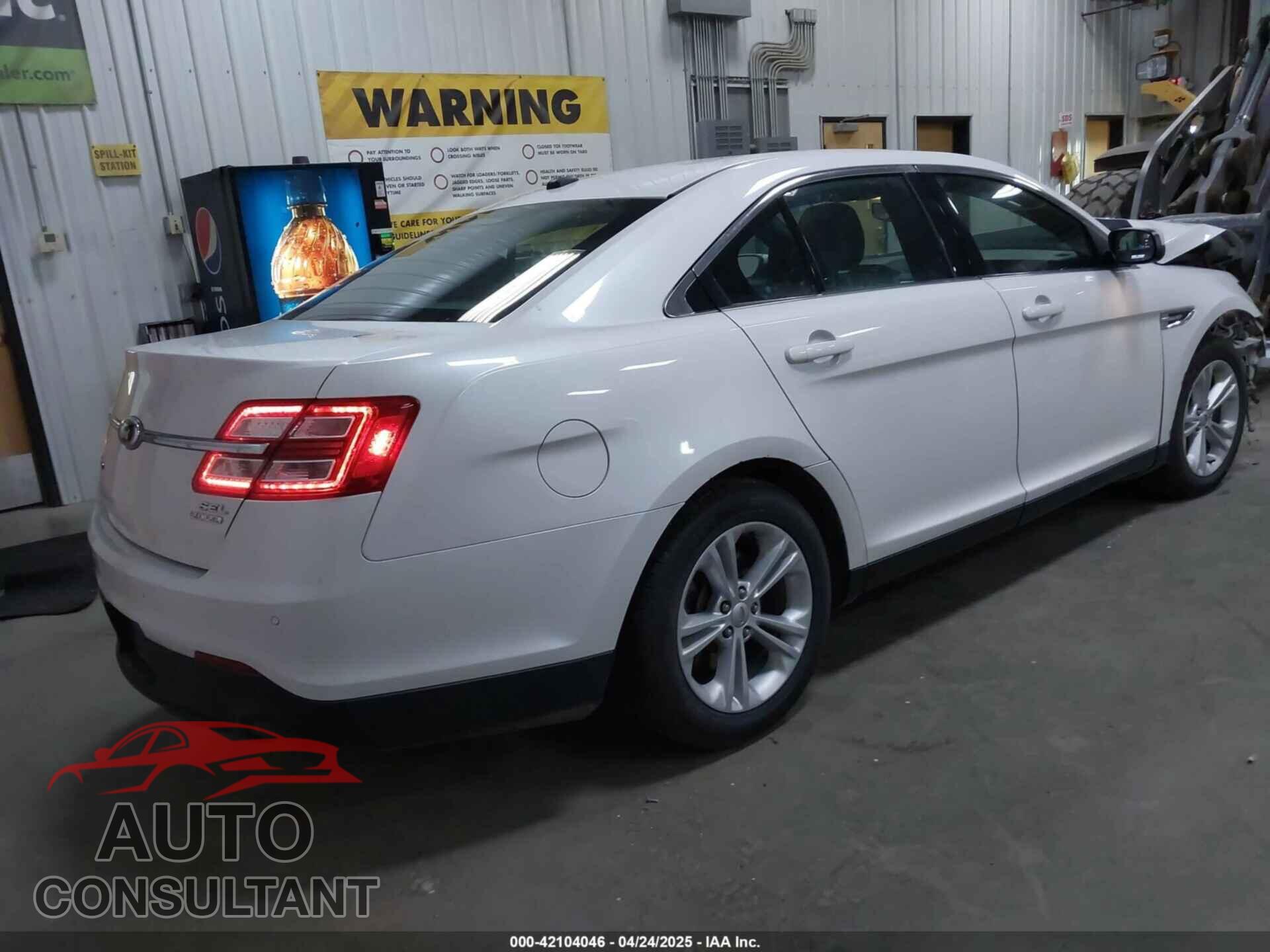 FORD TAURUS 2013 - 1FAHP2E81DG142899