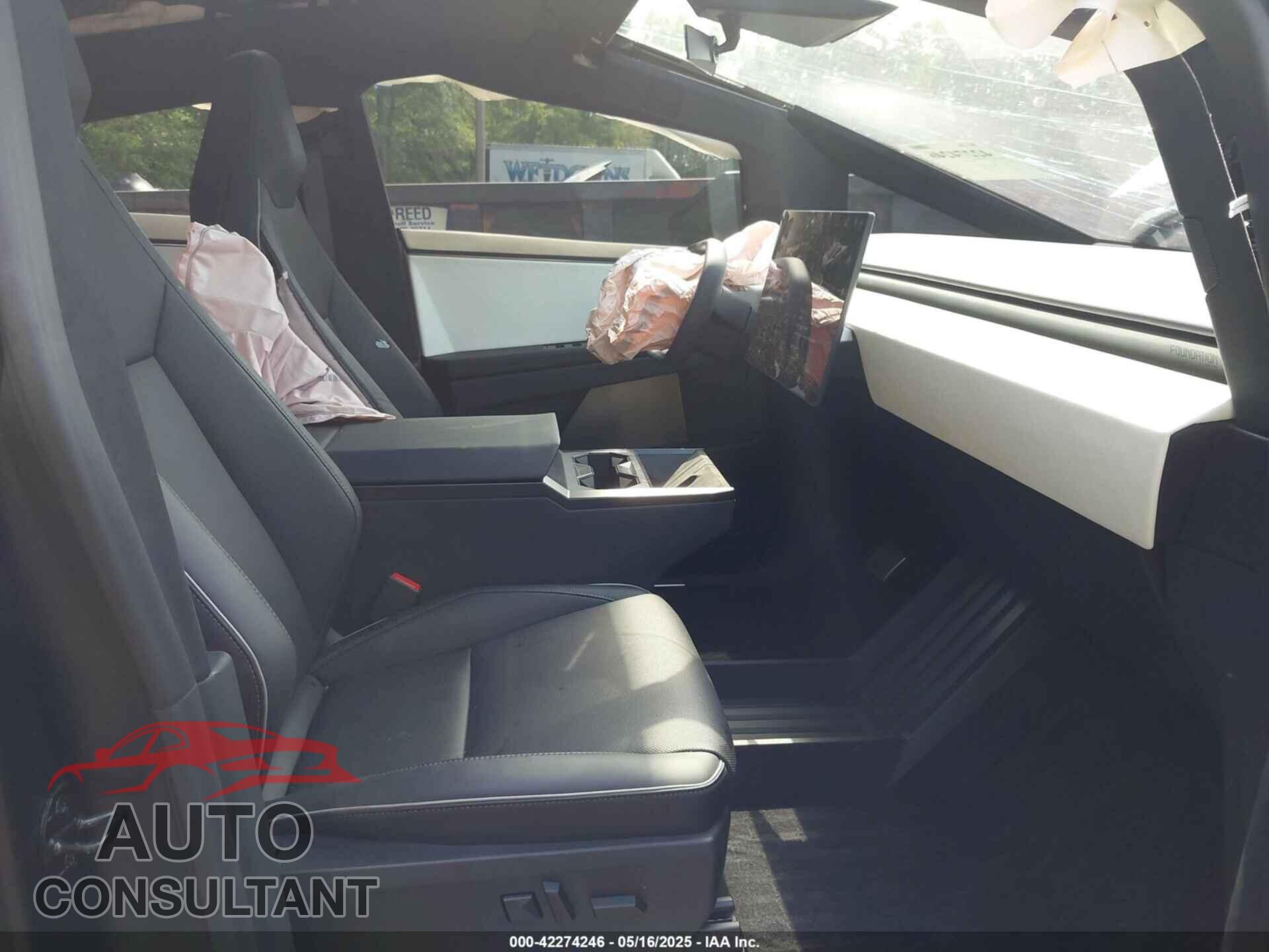 TESLA CYBERTRUCK 2024 - 7G2CEHED1RA008660