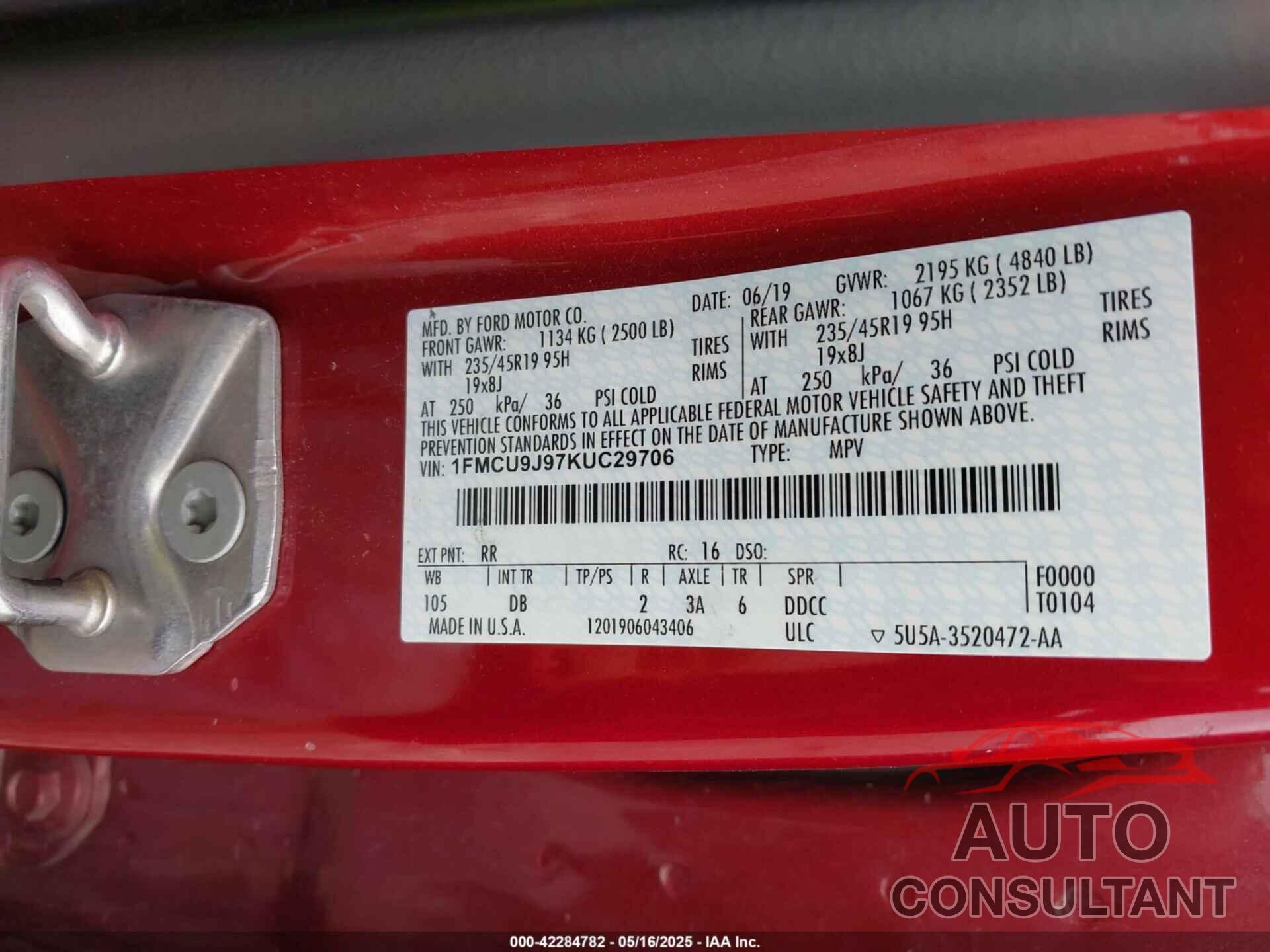 FORD ESCAPE 2019 - 1FMCU9J97KUC29706
