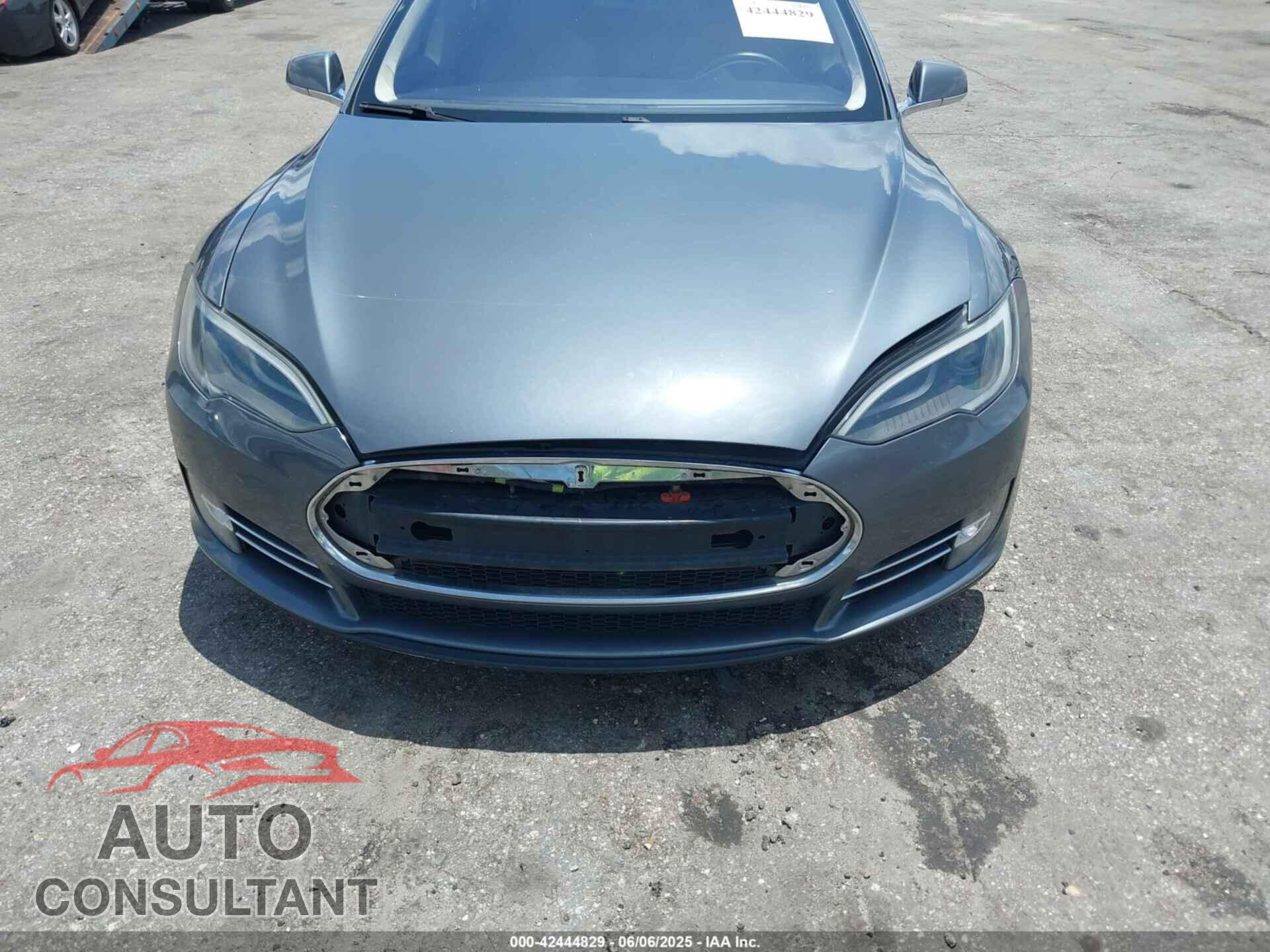 TESLA MODEL S 2013 - 5YJSA1DP9DFP17832