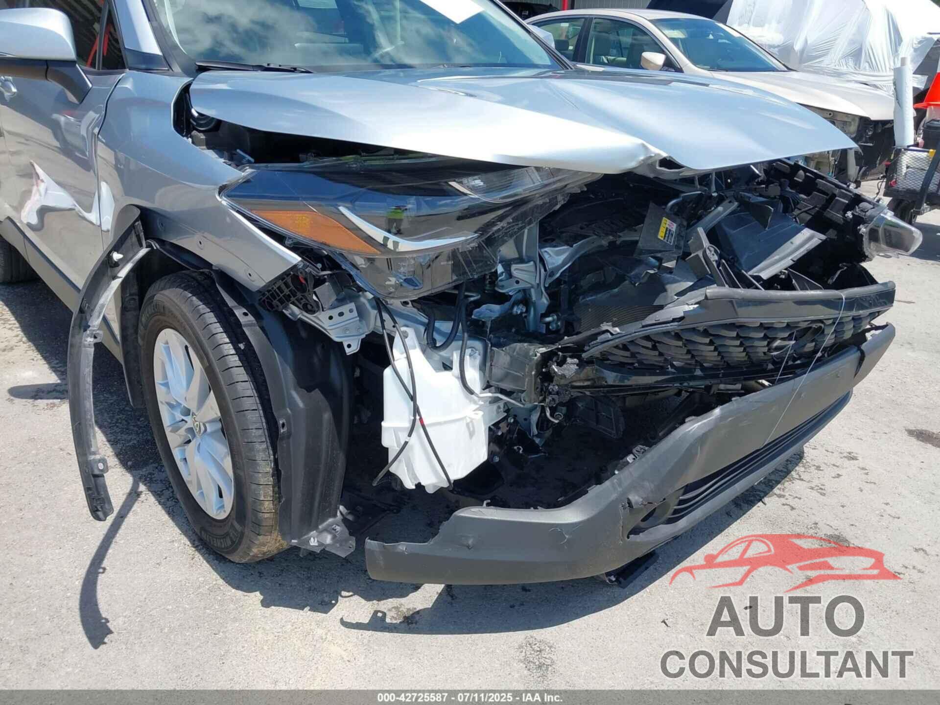 TOYOTA COROLLA CROSS 2022 - 7MUCAAAG8NV004173