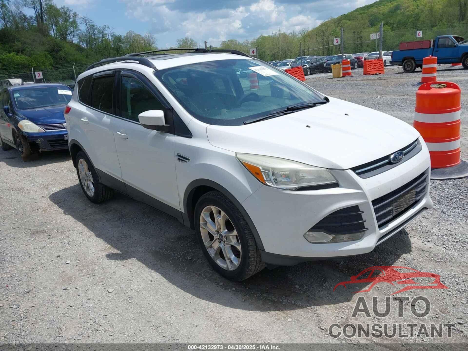 FORD ESCAPE 2013 - 1FMCU0G90DUB37052