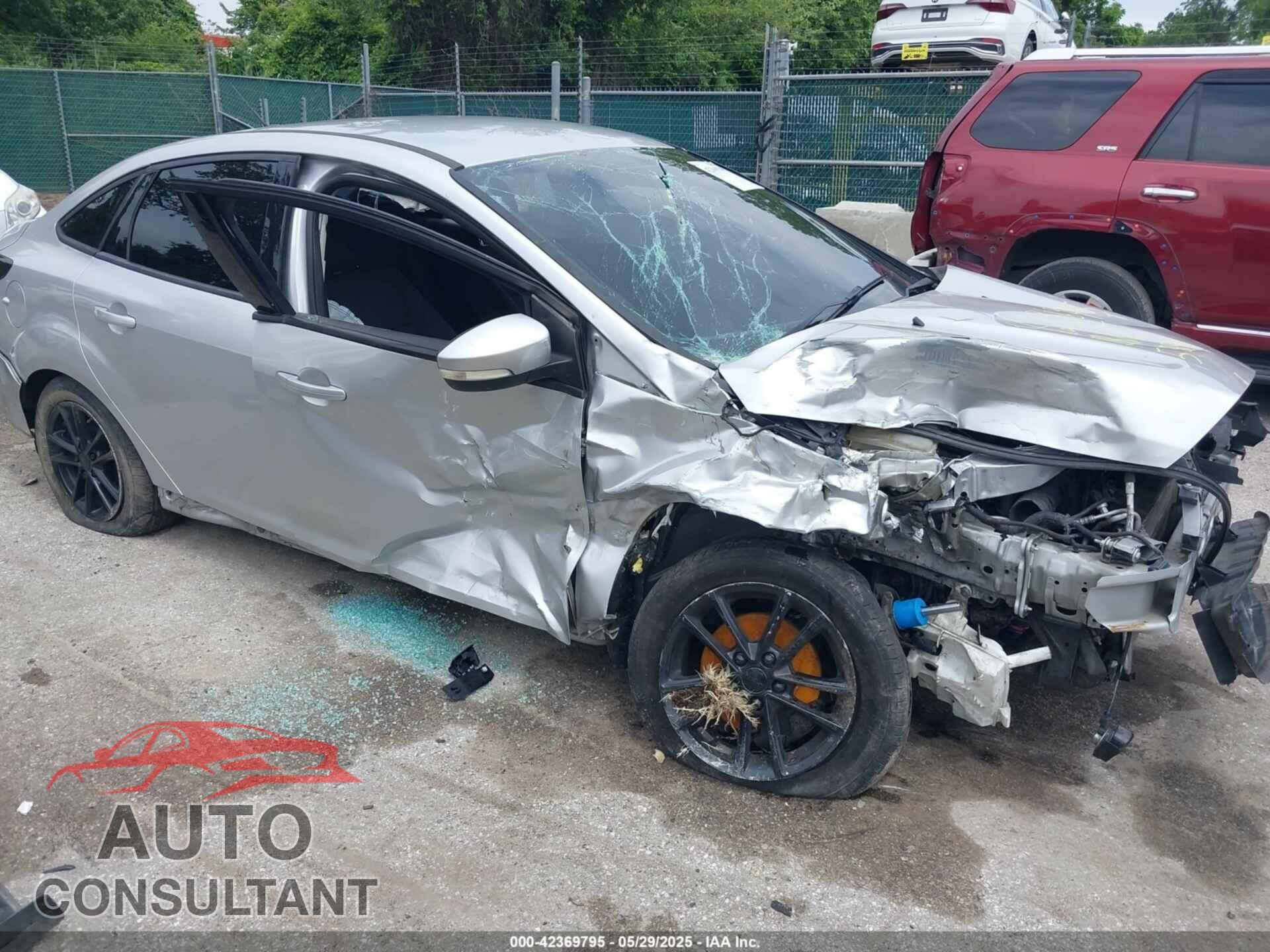 FORD FOCUS 2016 - 1FADP3F22GL373756
