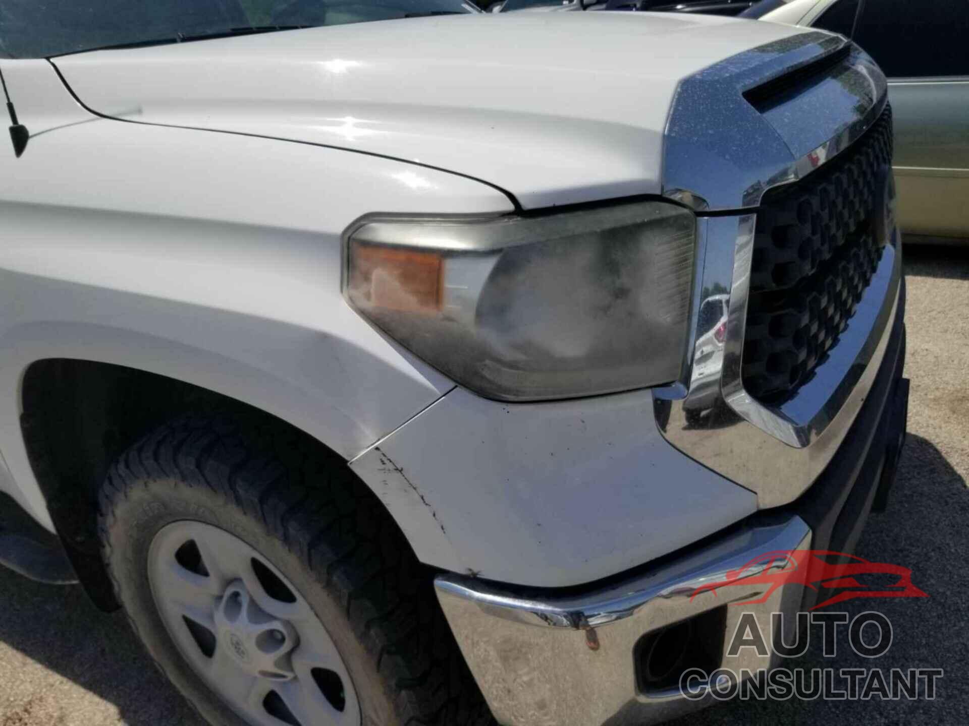 TOYOTA TUNDRA 2019 - 5TFUW5F16KX856541