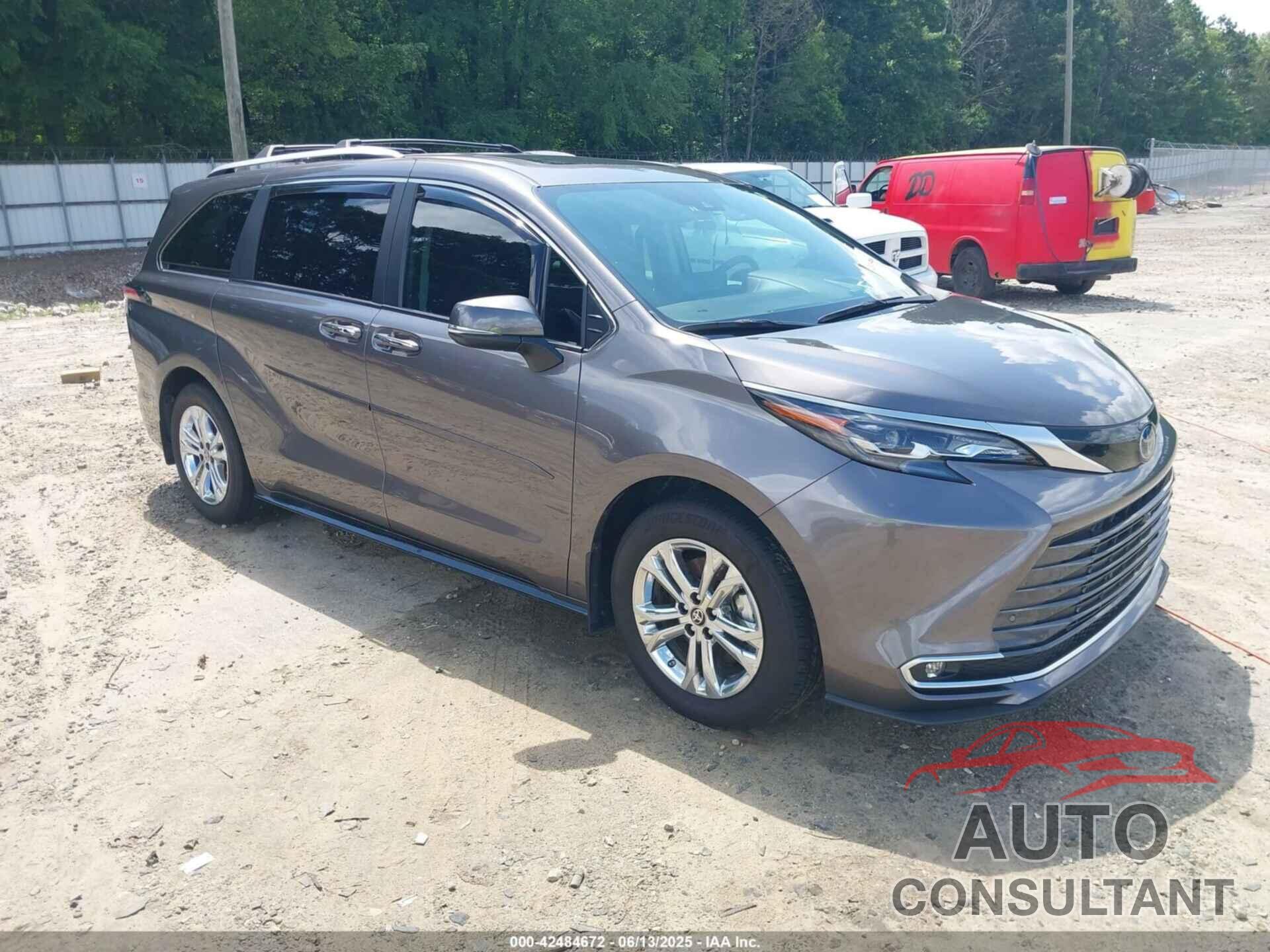 TOYOTA SIENNA 2024 - 5TDESKFC0RS133994