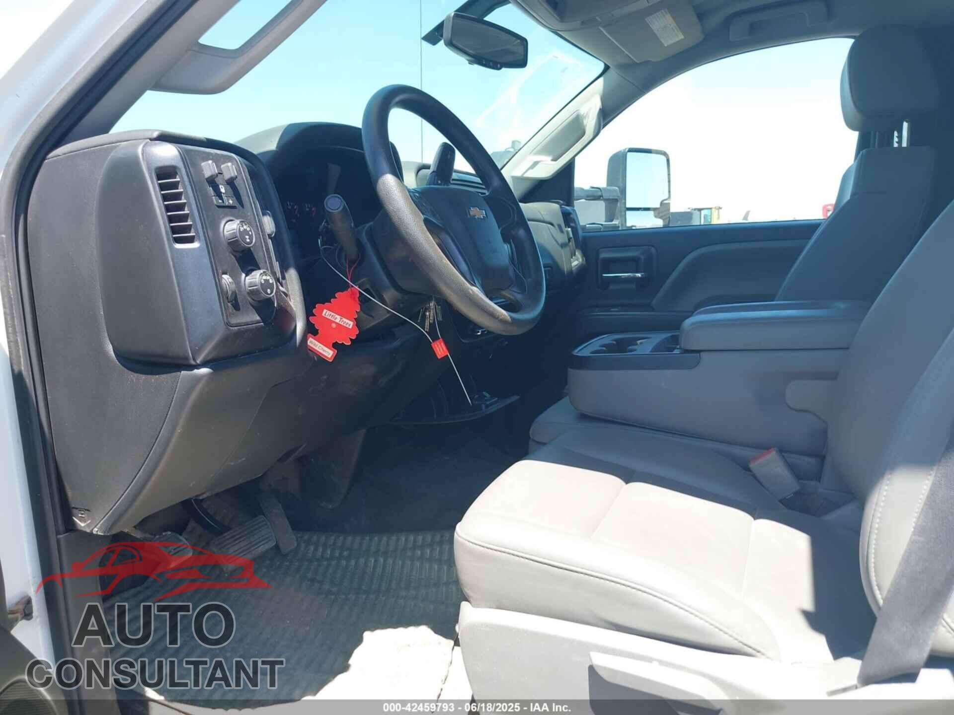 CHEVROLET SILVERADO MD 2023 - 1HTKJPVM6PH219067