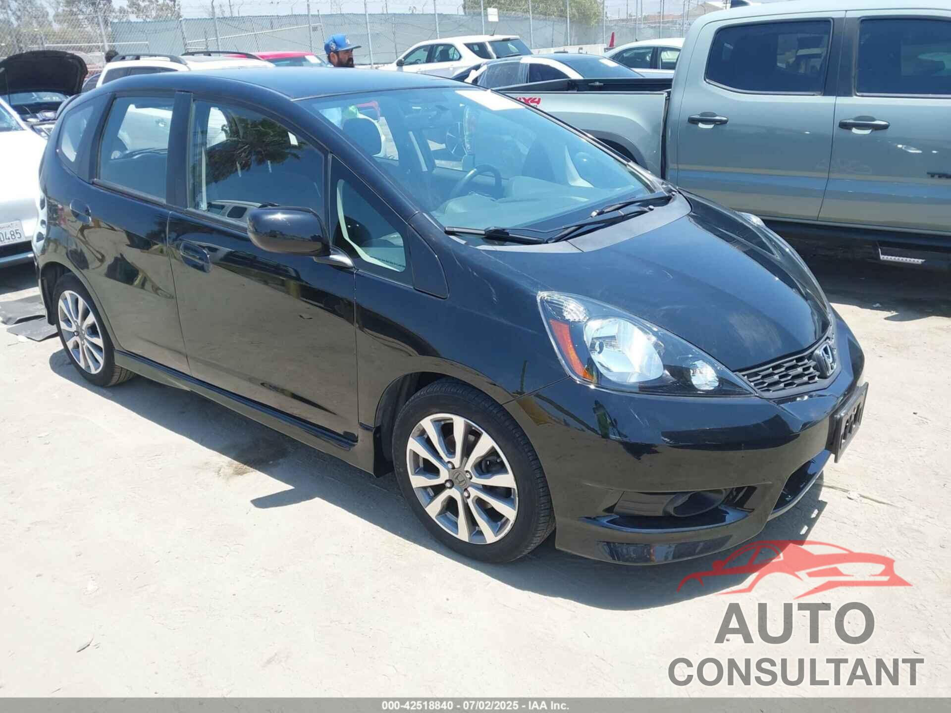 HONDA FIT 2013 - JHMGE8H5XDC077282