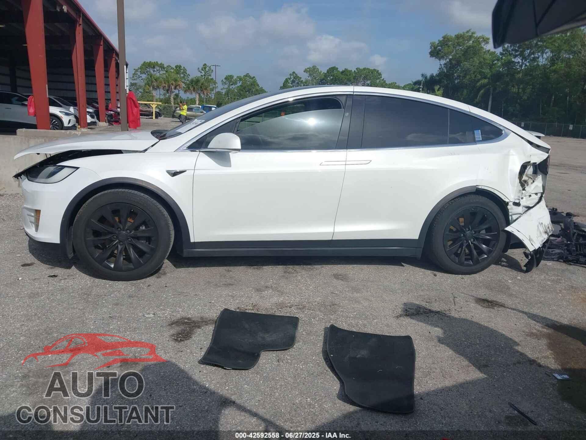 TESLA MODEL X 2017 - 5YJXCAE29HF077467