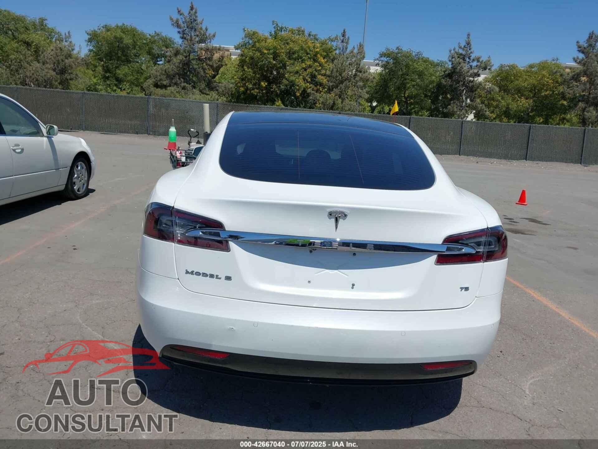 TESLA MODEL S 2017 - 5YJSA1E19HF215502