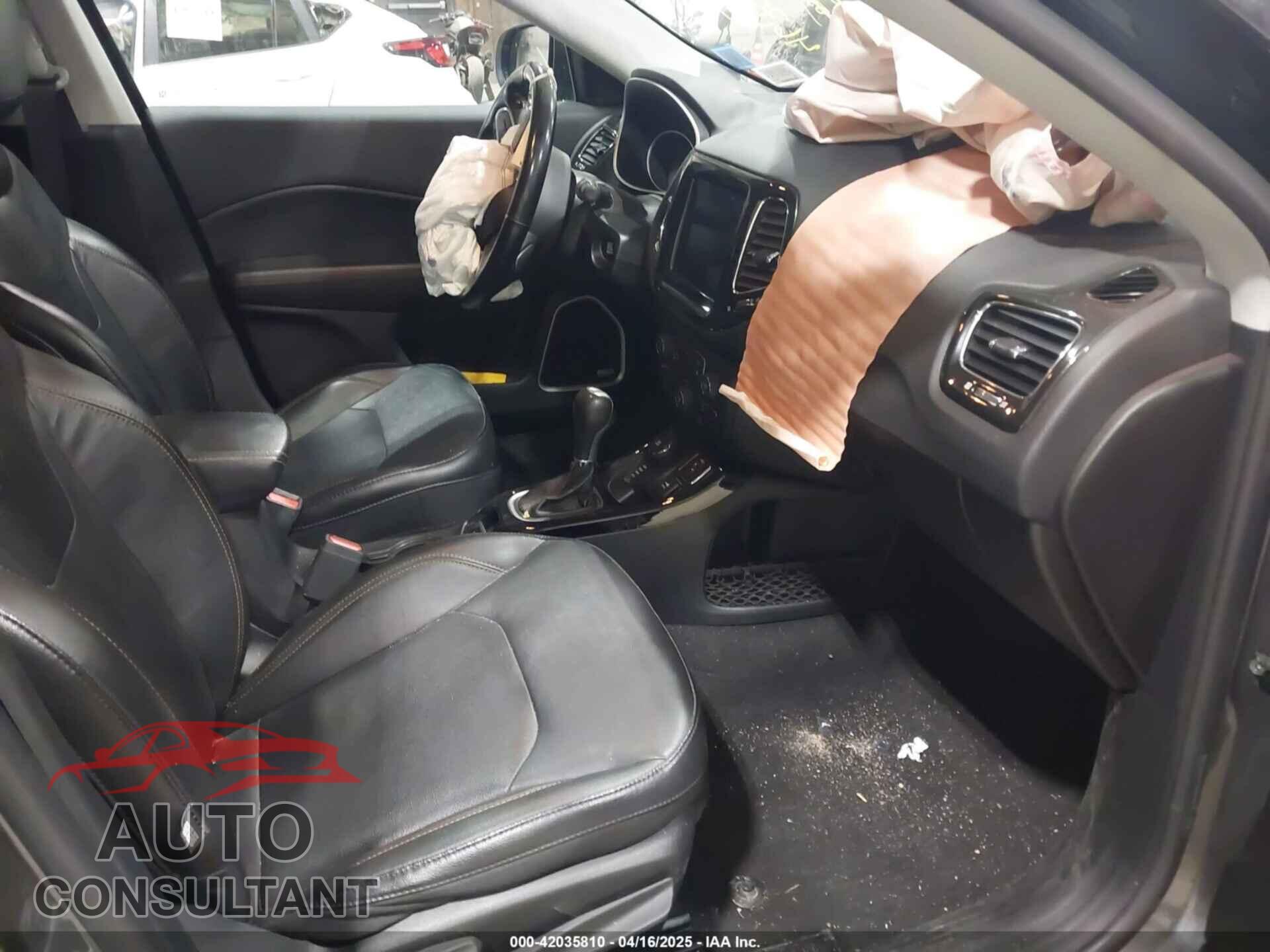 JEEP COMPASS 2021 - 3C4NJDCB7MT516033