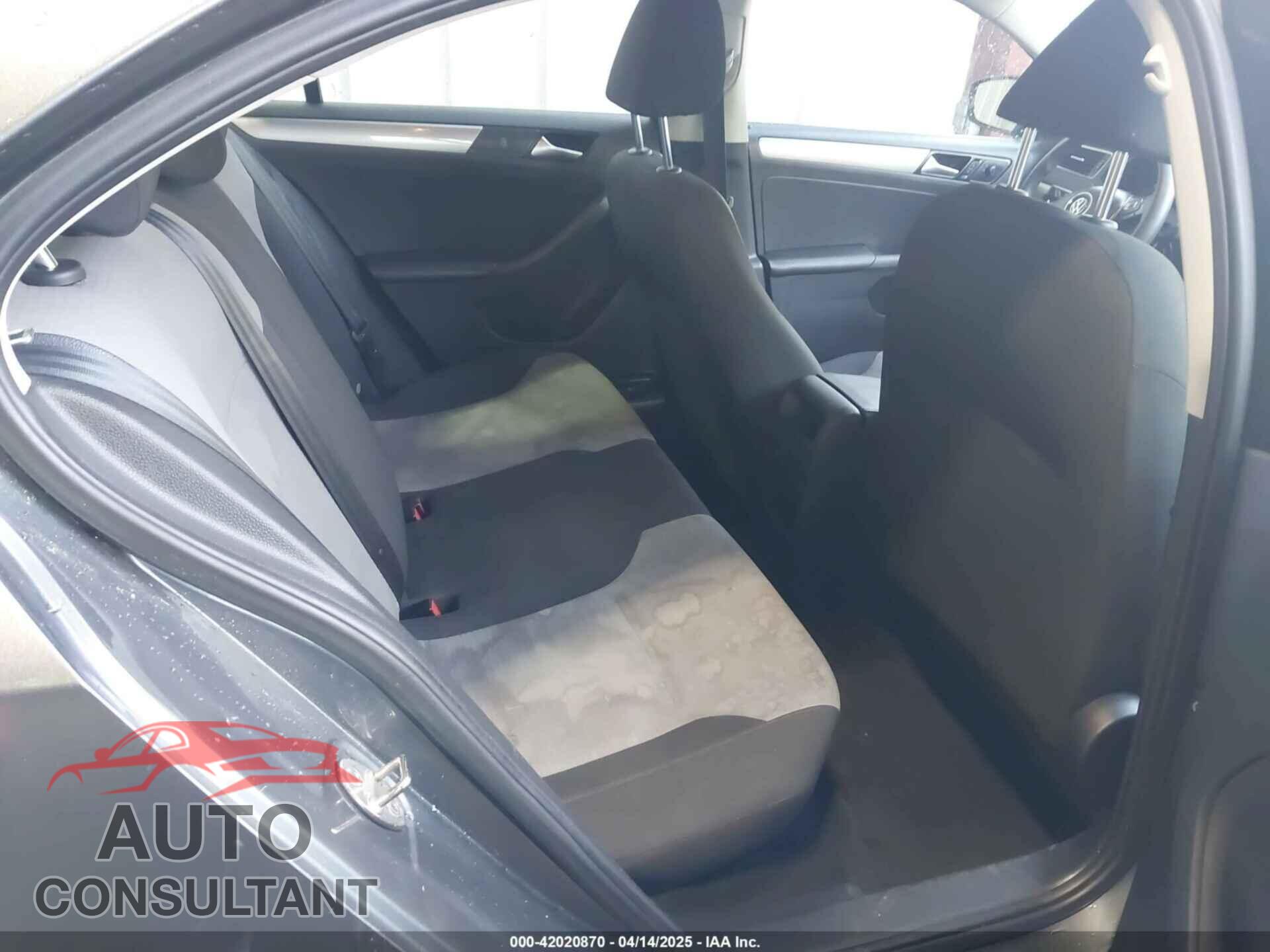 VOLKSWAGEN JETTA 2017 - 3VW2B7AJ2HM234682