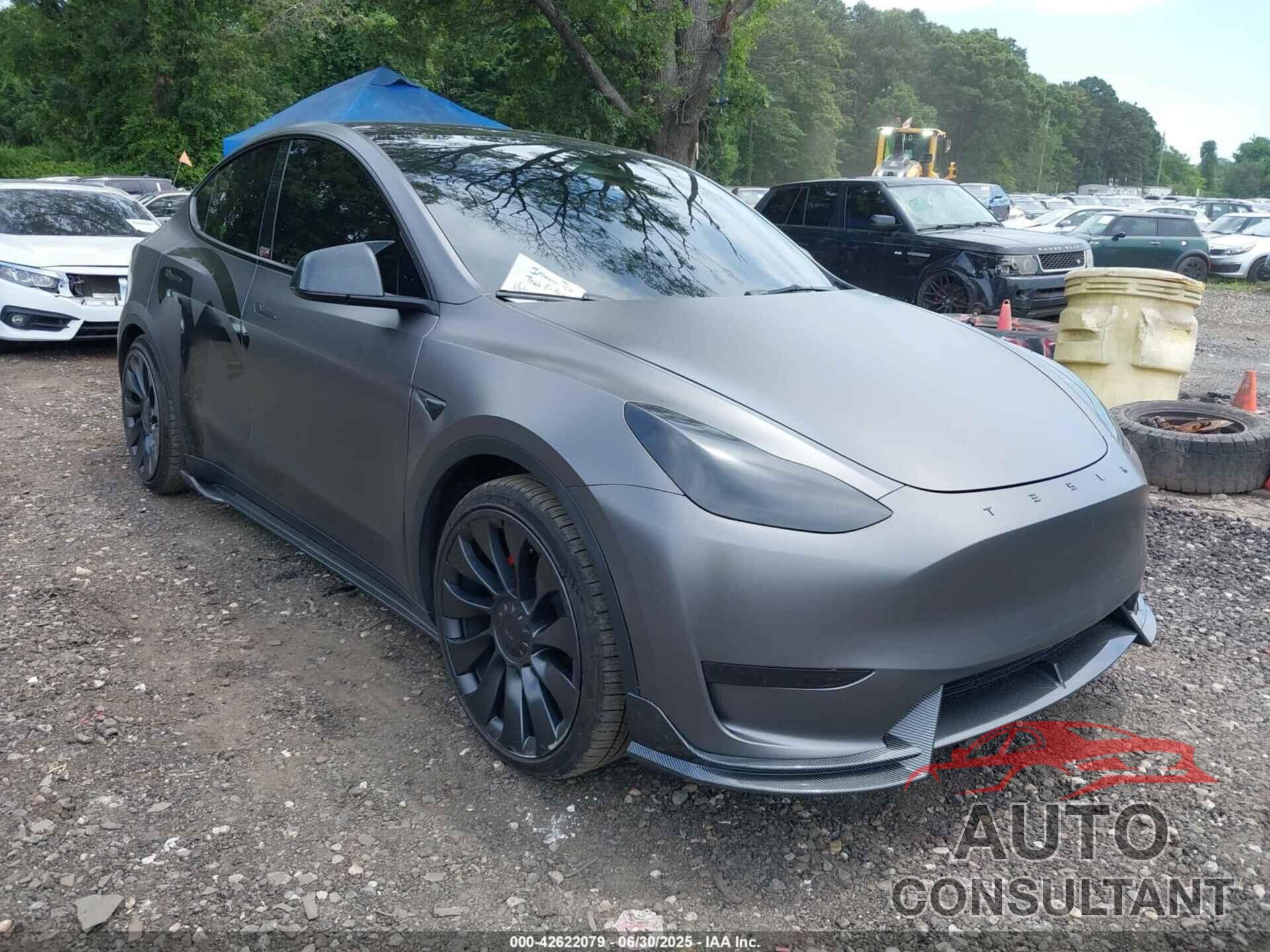 TESLA MODEL Y 2023 - 7SAYGDEF6PF705175