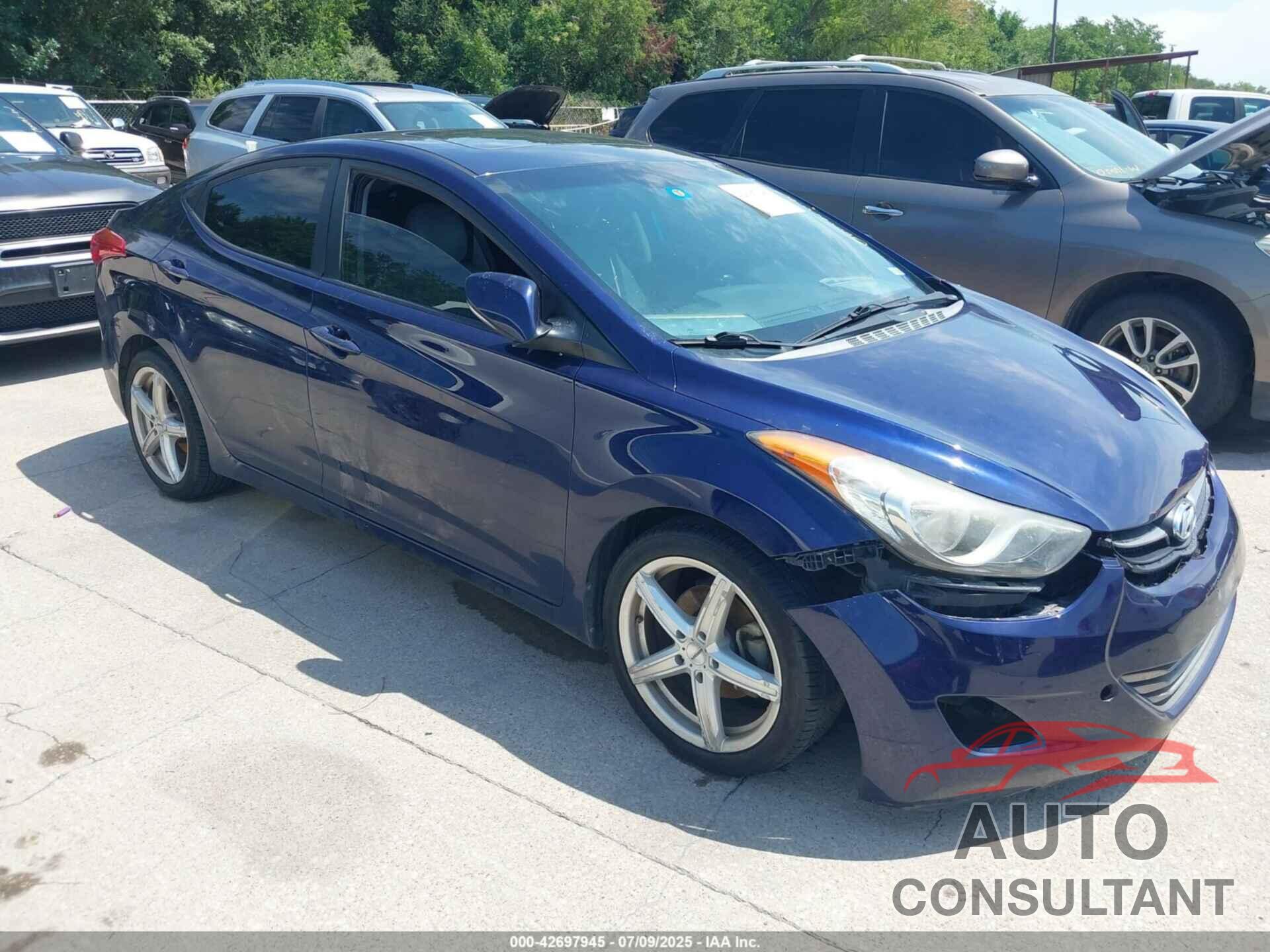 HYUNDAI ELANTRA 2013 - 5NPDH4AE3DH453680