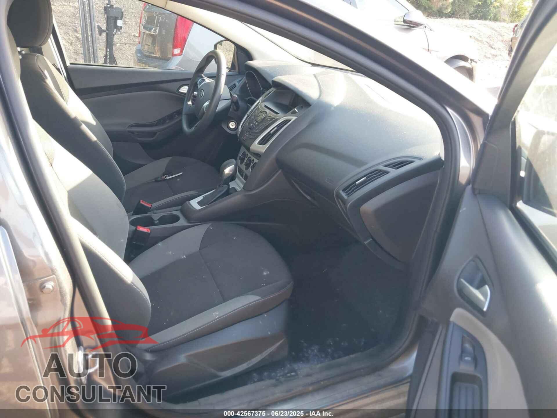FORD FOCUS 2014 - 1FADP3F21EL136639