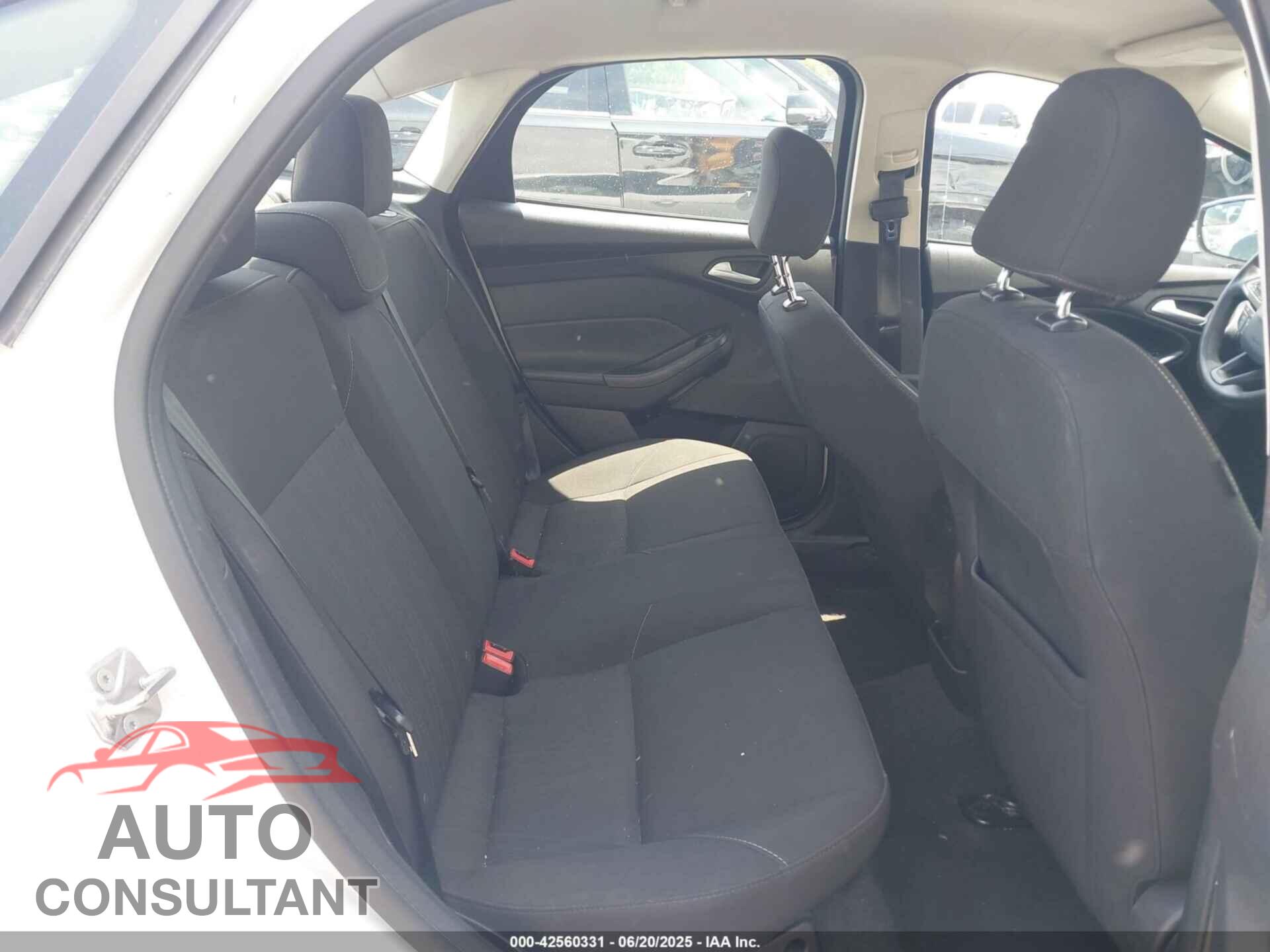 FORD FOCUS 2017 - 1FADP3F21HL217838