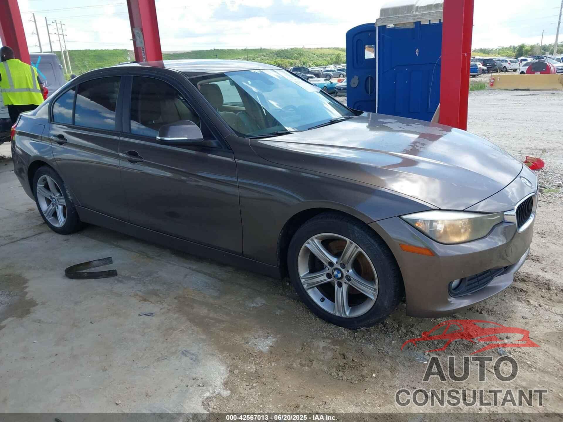 BMW 320I 2014 - WBA3B1G55ENS77278