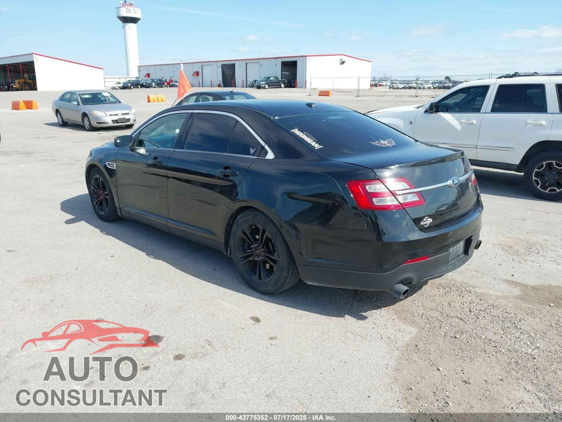 FORD TAURUS 2015 - 1FAHP2H86FG132397