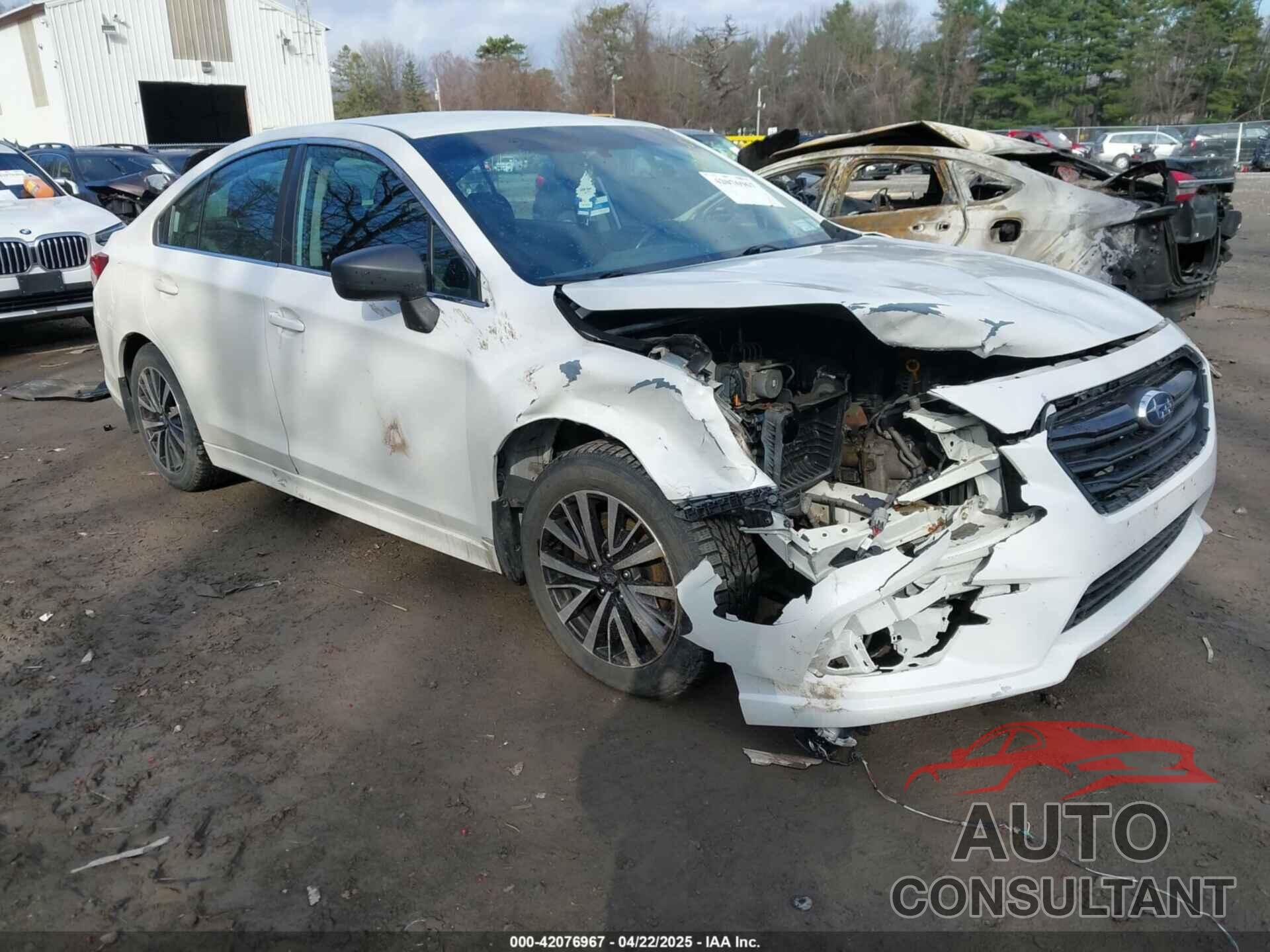 SUBARU LEGACY 2018 - 4S3BNAB69J3026971
