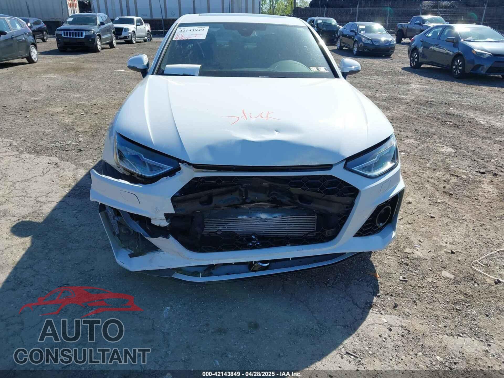 AUDI A4 2021 - WAUDAAF46MN007457