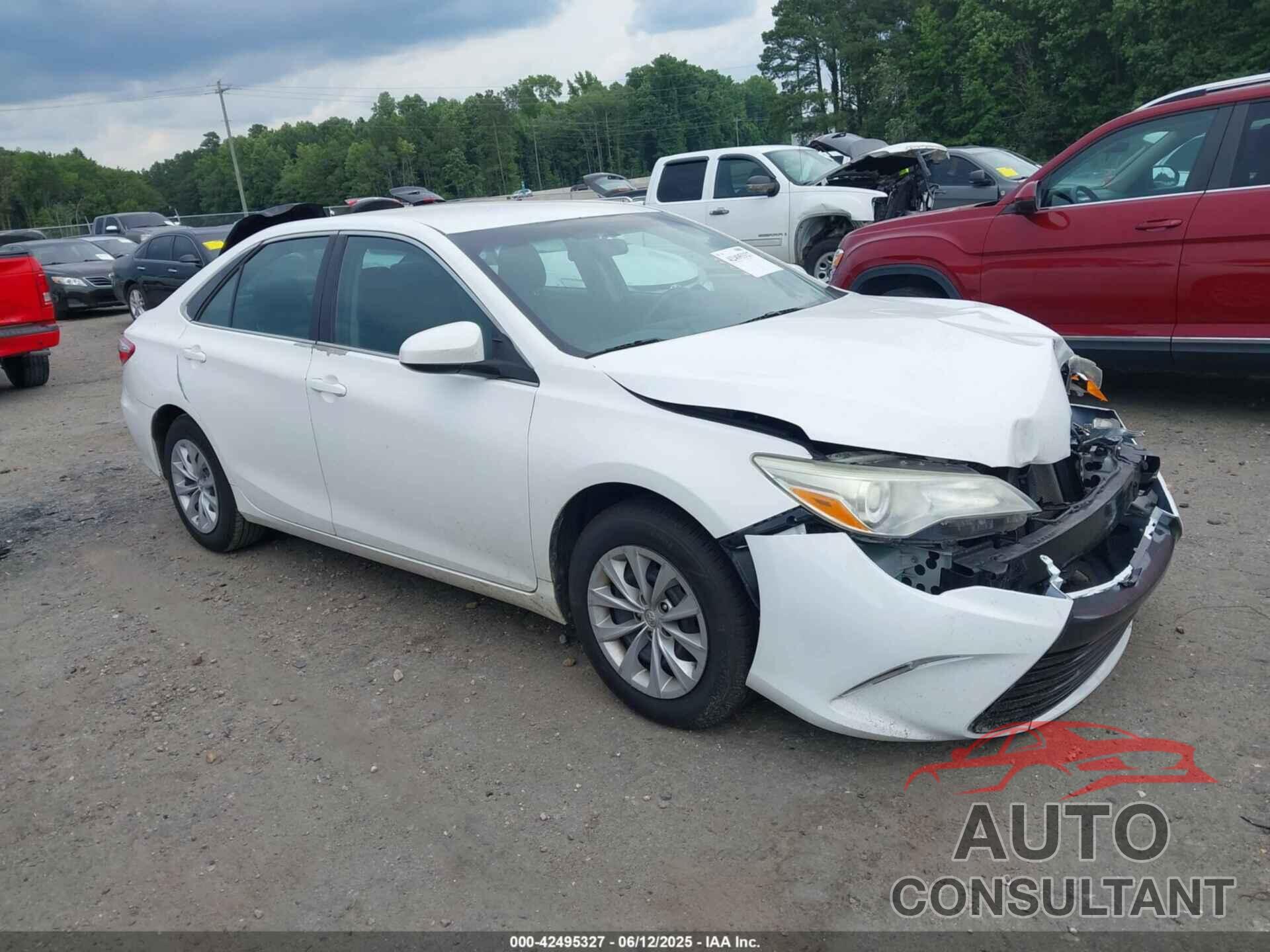 TOYOTA CAMRY 2016 - 4T4BF1FK5GR549932
