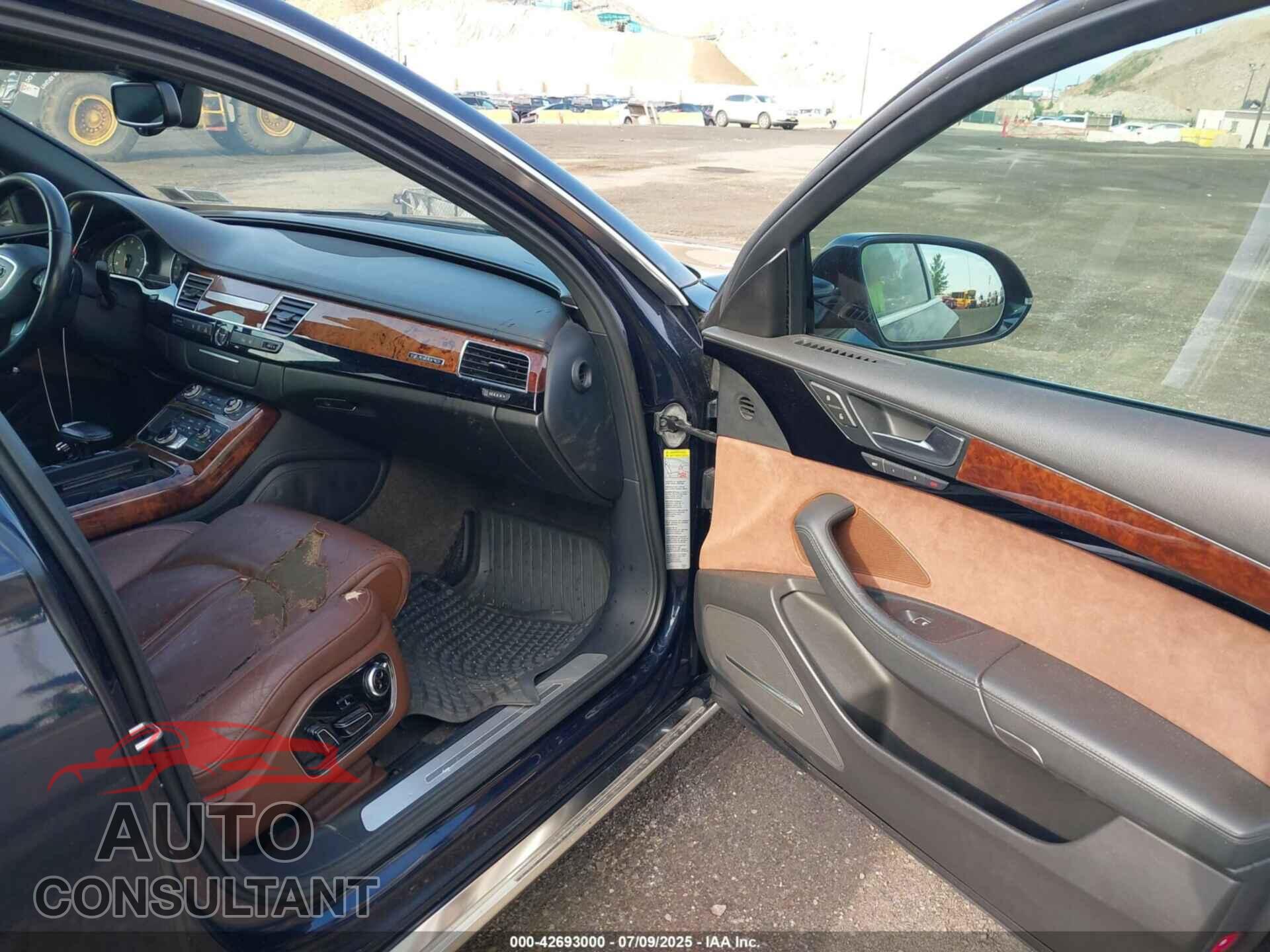 AUDI A8 L 2011 - WAURVAFD4BN018884