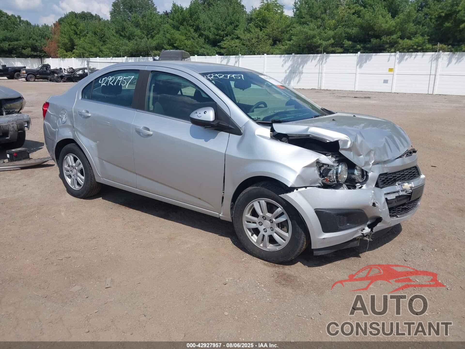 CHEVROLET SONIC 2014 - 1G1JC5SH6E4238908