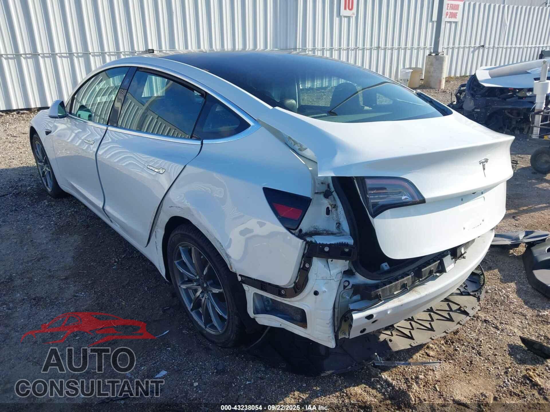 TESLA MODEL 3 2018 - 5YJ3E1EA1JF076853