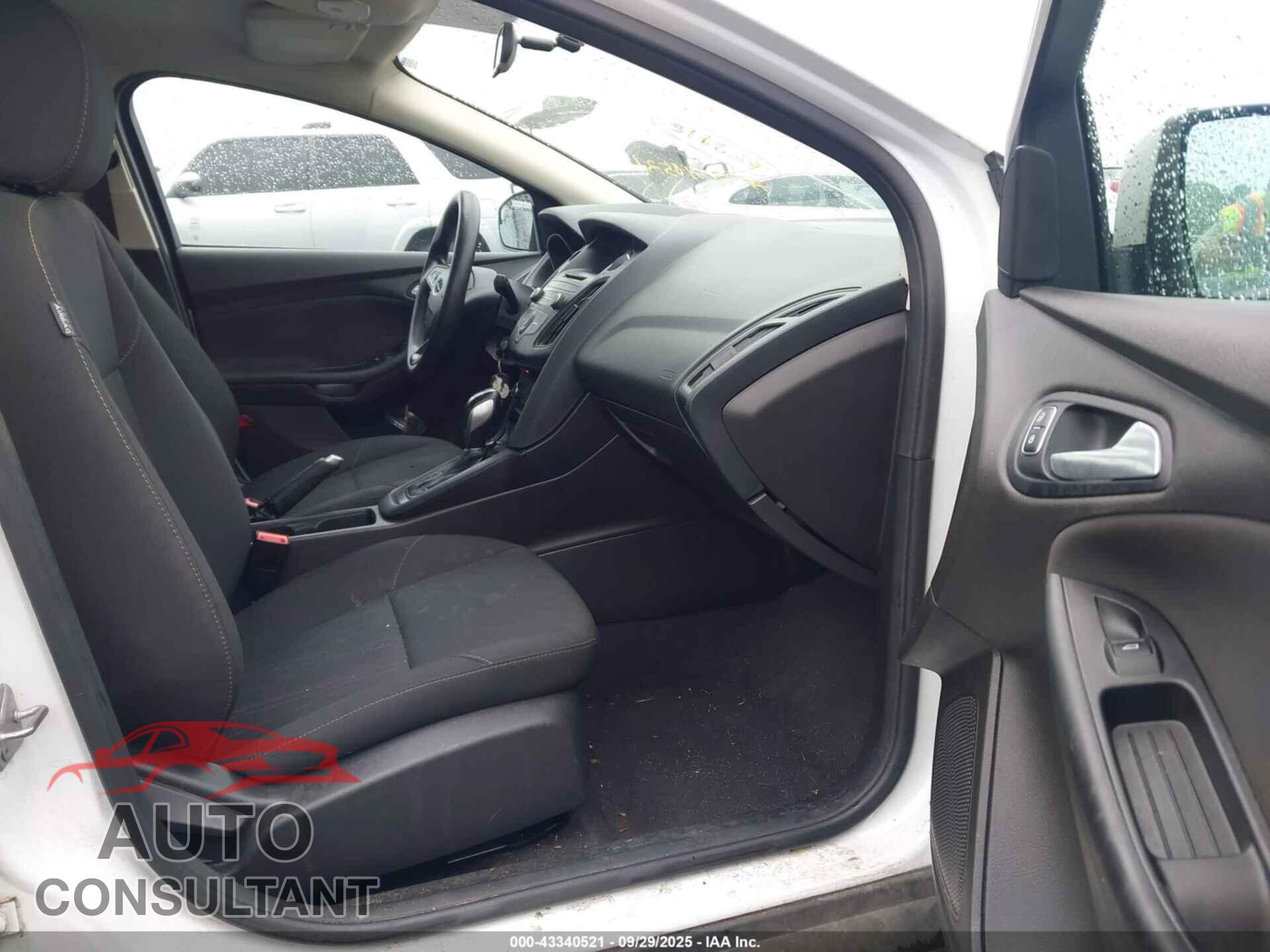 FORD FOCUS 2016 - 1FADP3F29GL365542