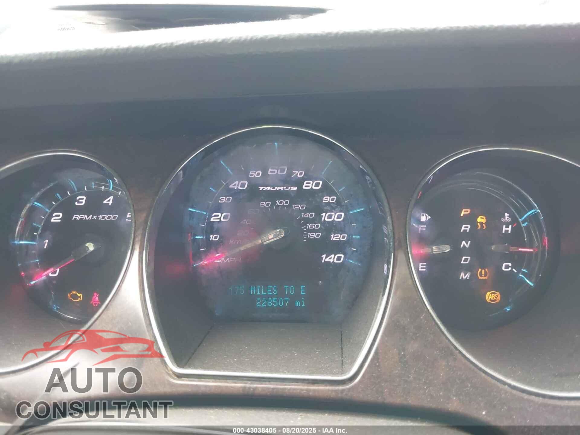 FORD TAURUS 2011 - 1FAHP2HW9BG183692