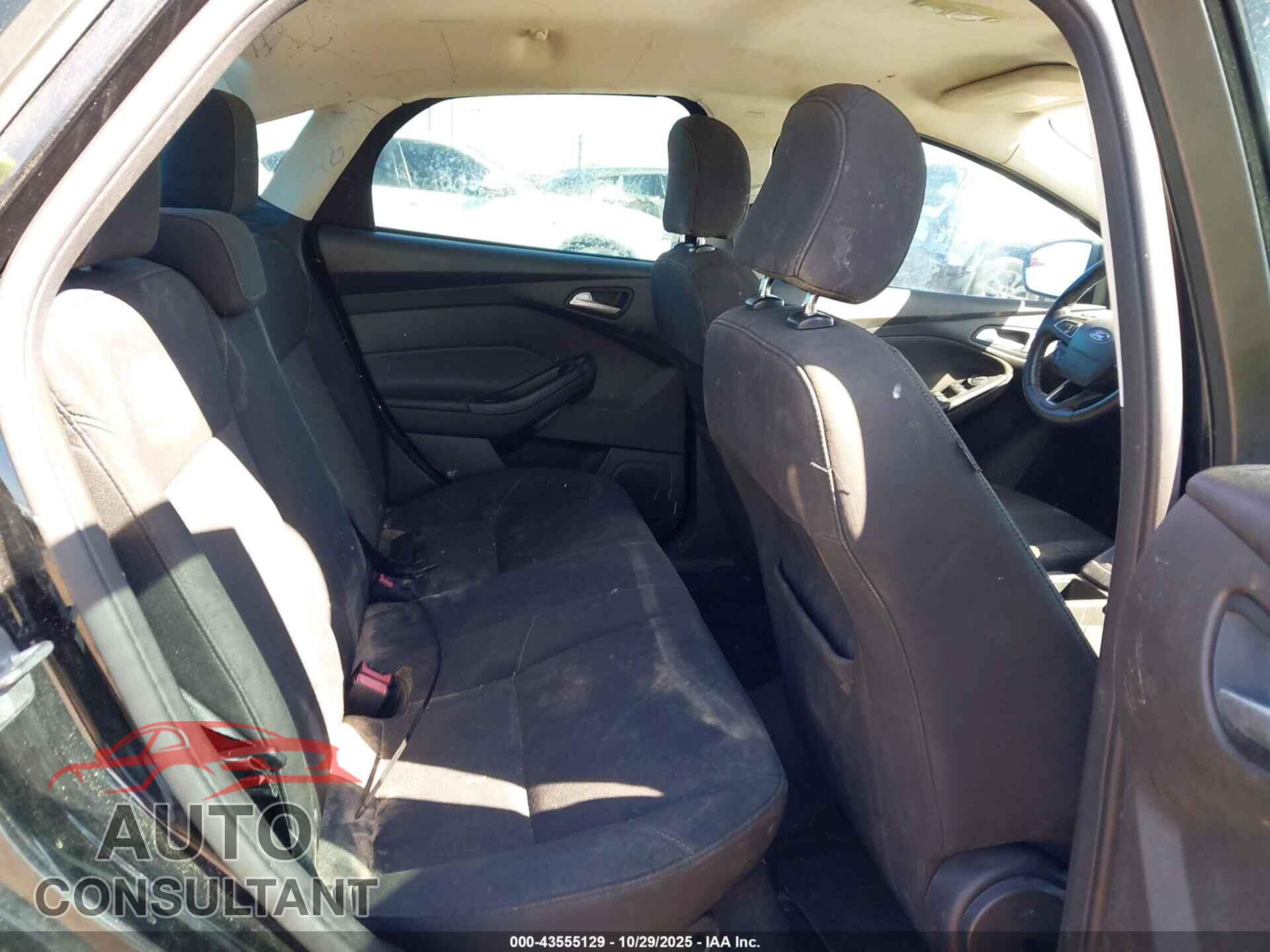 FORD FOCUS 2016 - 1FADP3F26GL267648