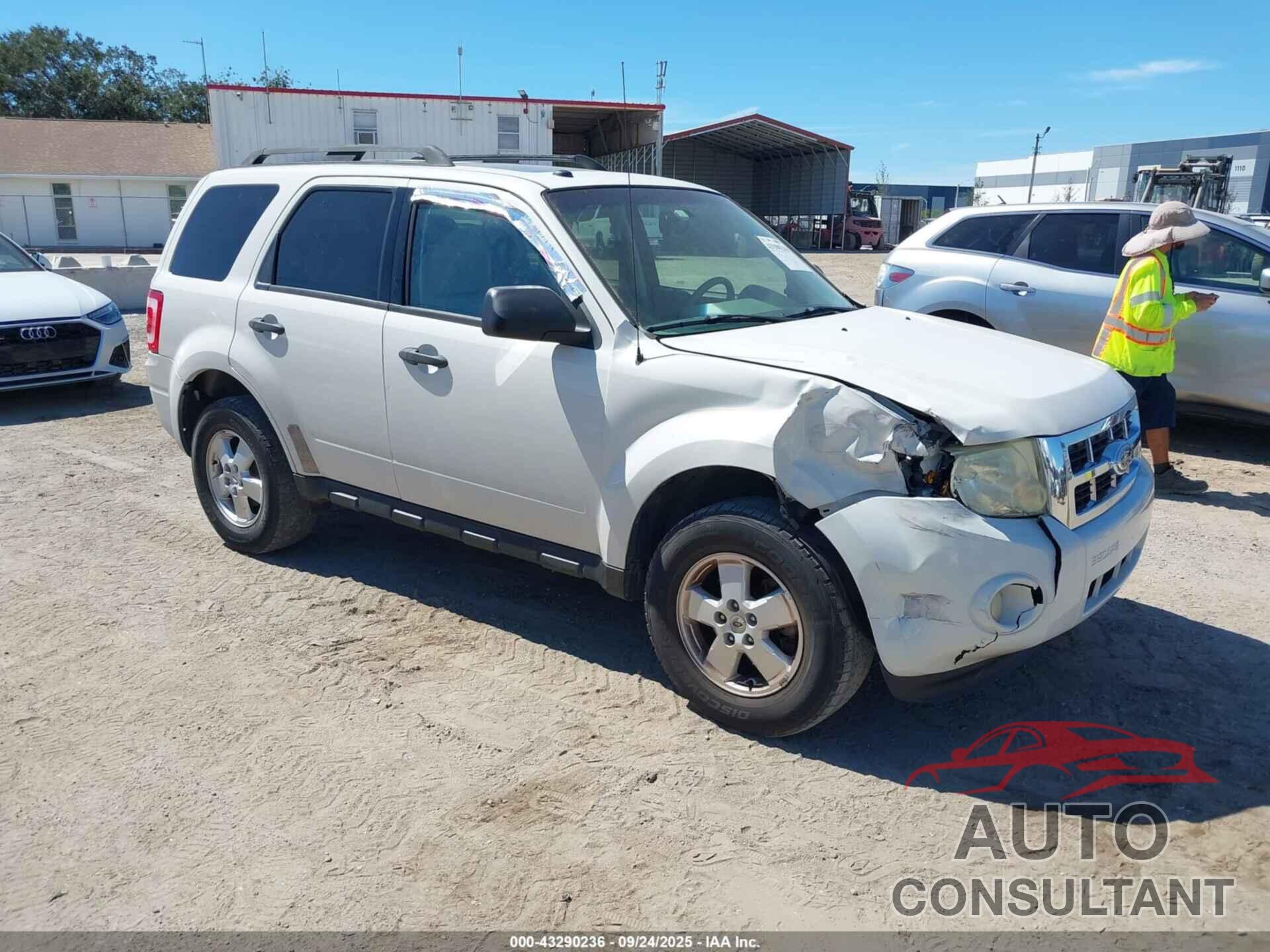 FORD ESCAPE 2011 - 1FMCU0D72BKB88970