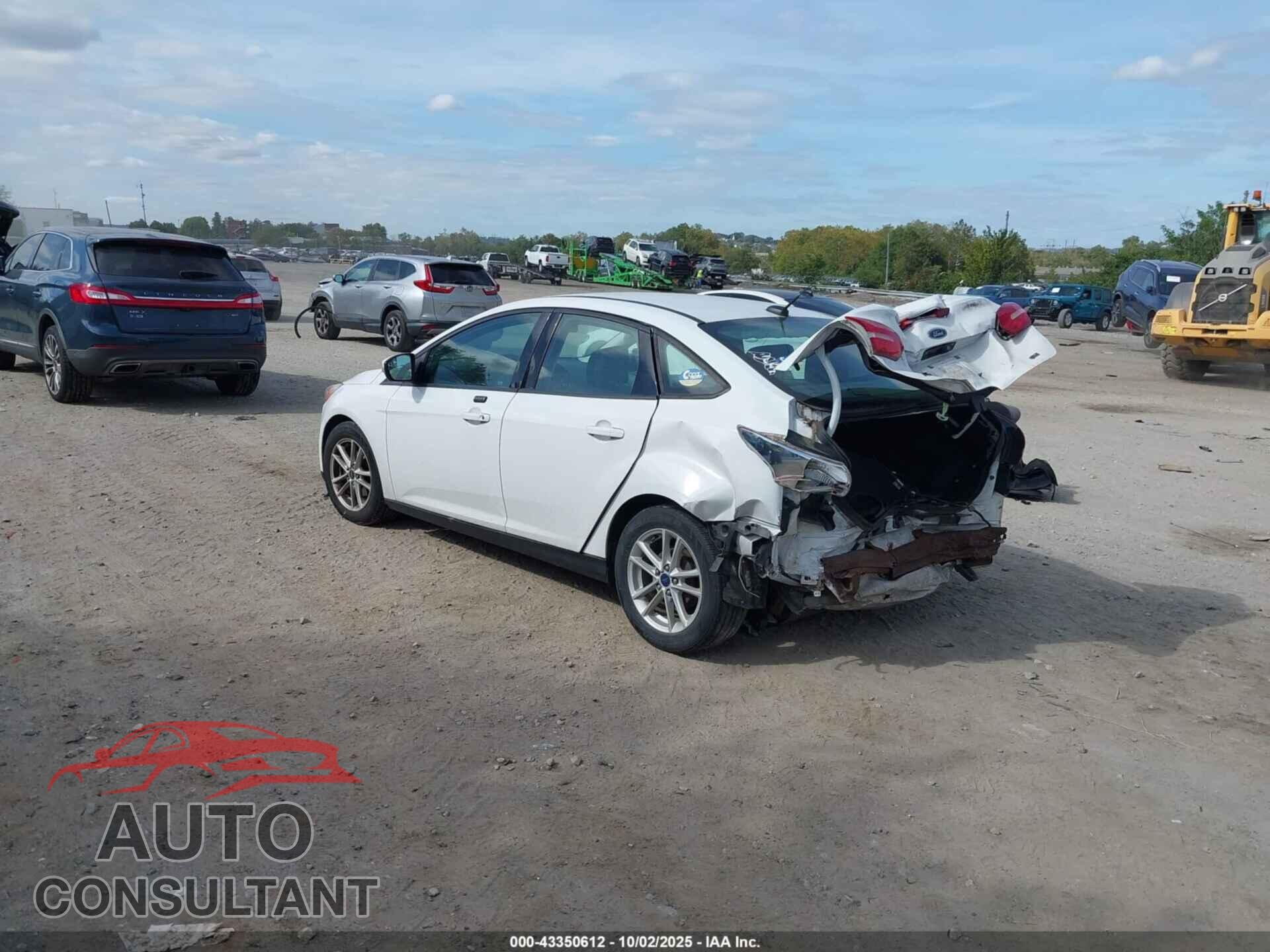 FORD FOCUS 2015 - 1FADP3F23FL286625