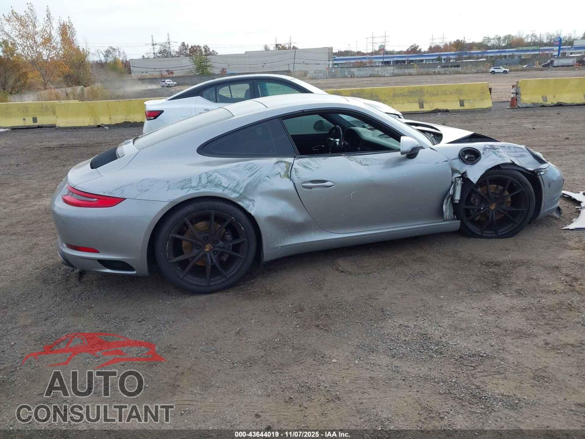 PORSCHE 911 2017 - WP0AA2A97HS106276