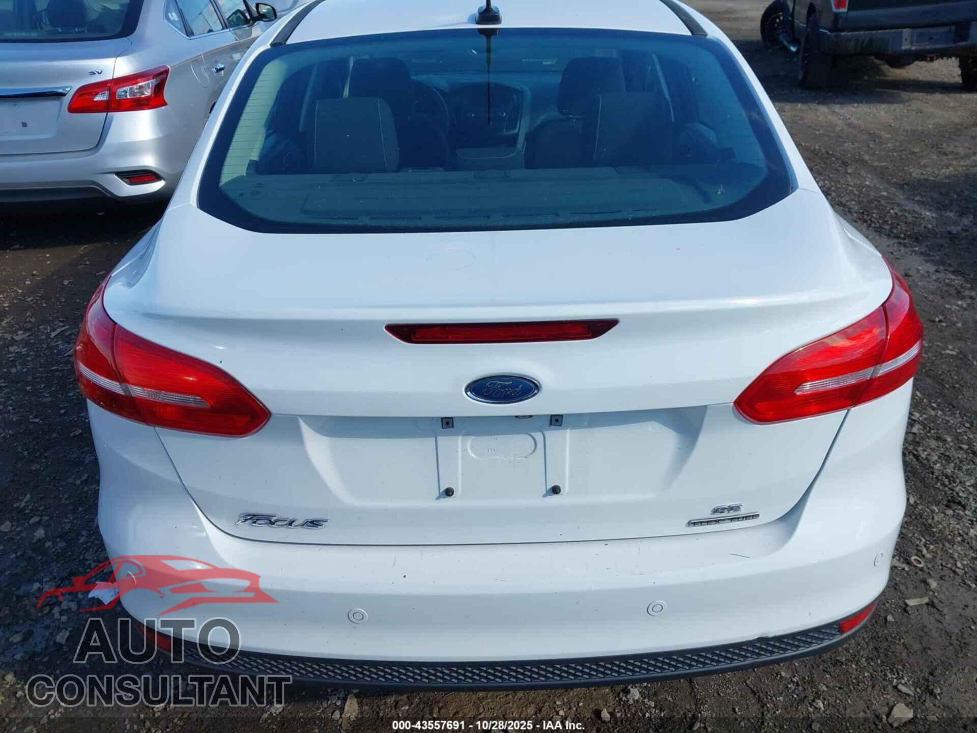 FORD FOCUS 2015 - 1FADP3F23FL362649
