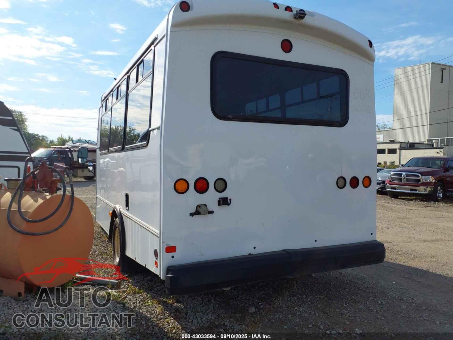 FORD E-450 CUTAWAY 2015 - 1FDFE4FS4FDA17375