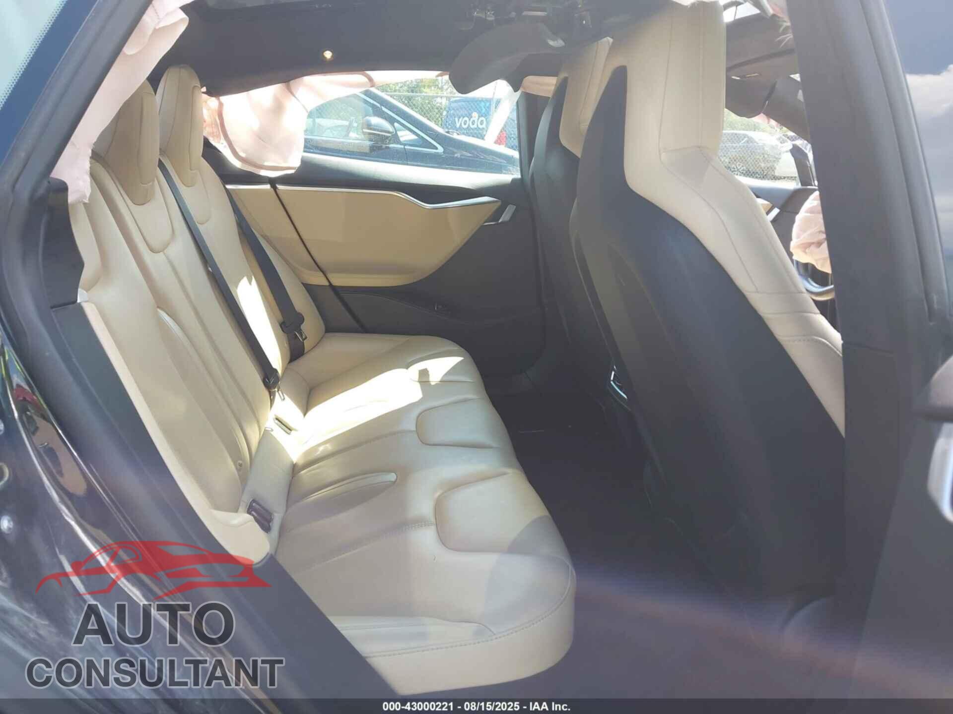 TESLA MODEL S 2015 - 5YJSA1E2XFF108268