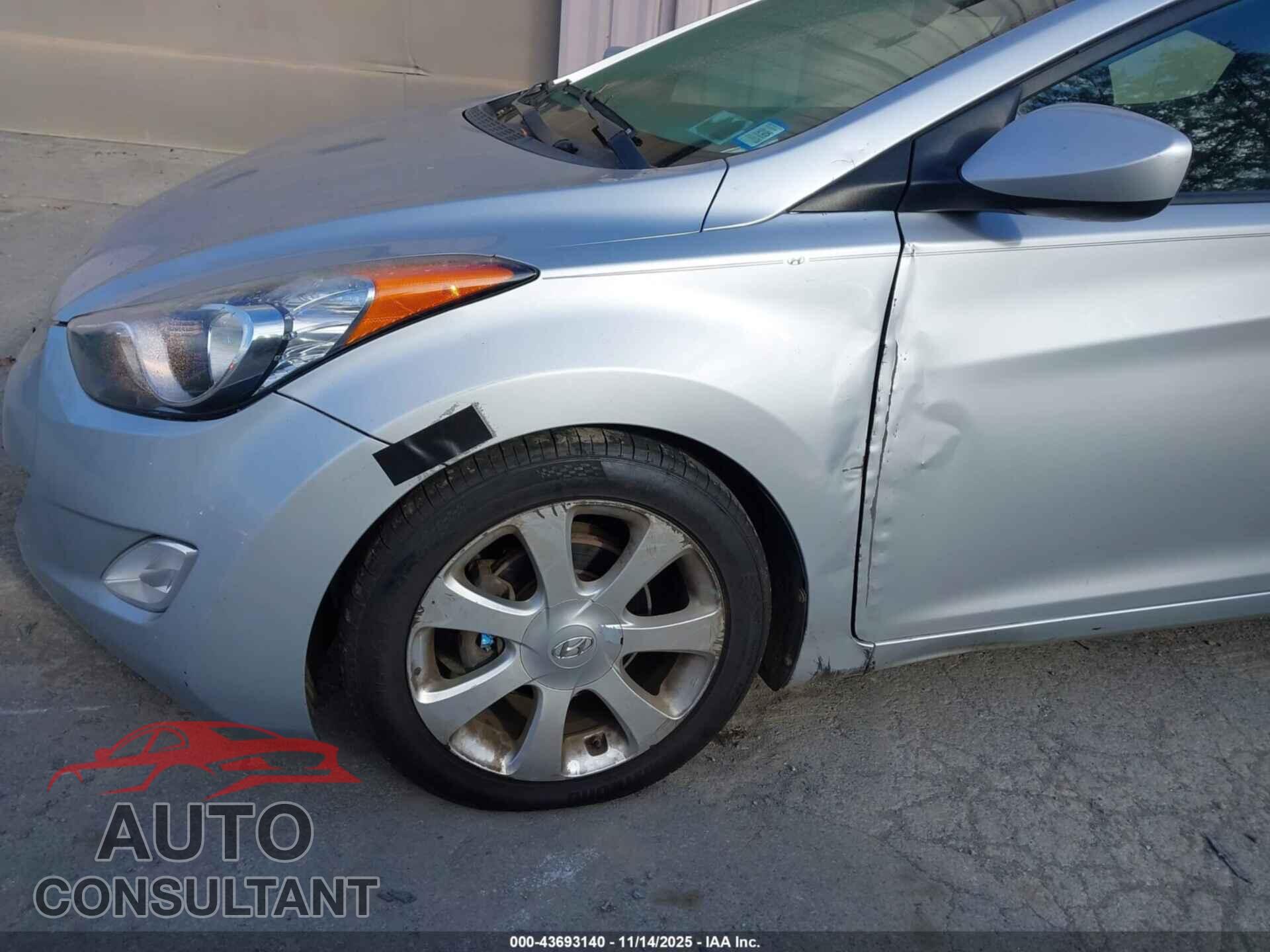 HYUNDAI ELANTRA 2013 - 5NPDH4AE0DH208237