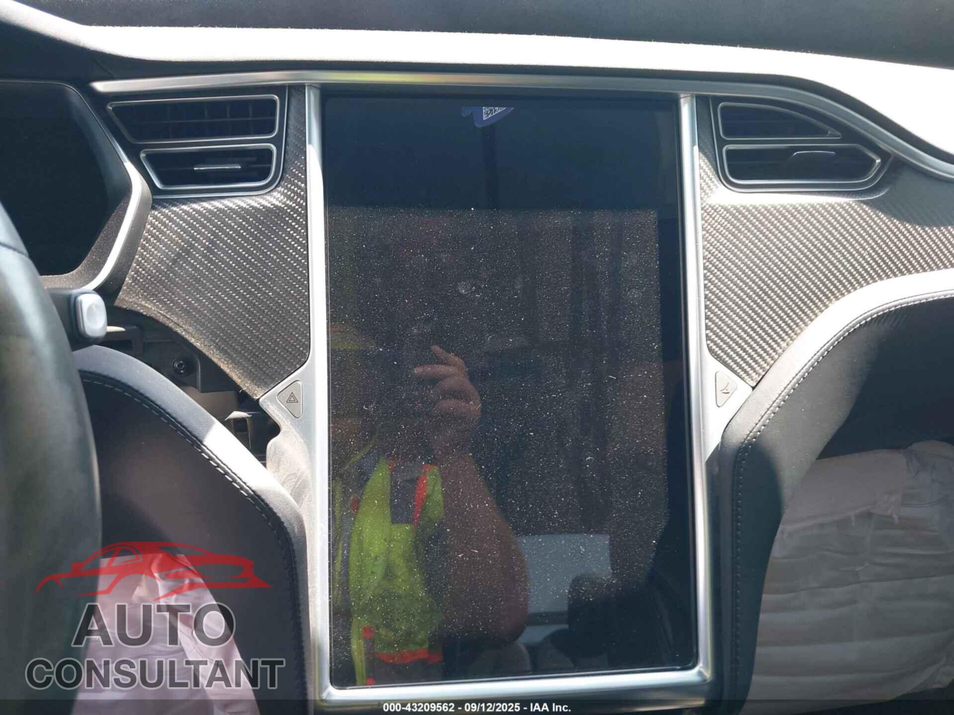 TESLA MODEL X 2017 - 5YJXCBE40HF077672