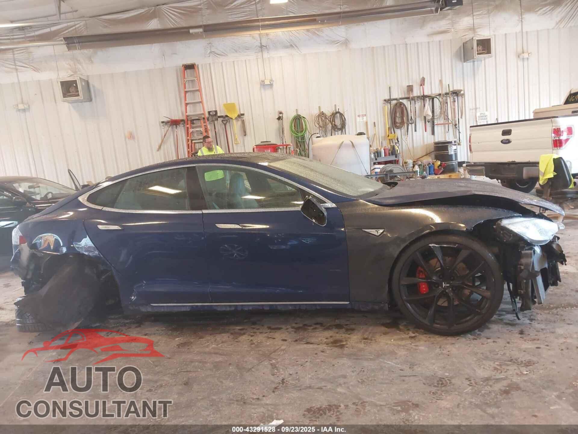 TESLA MODEL S 2016 - 5YJSA1E43GF152793