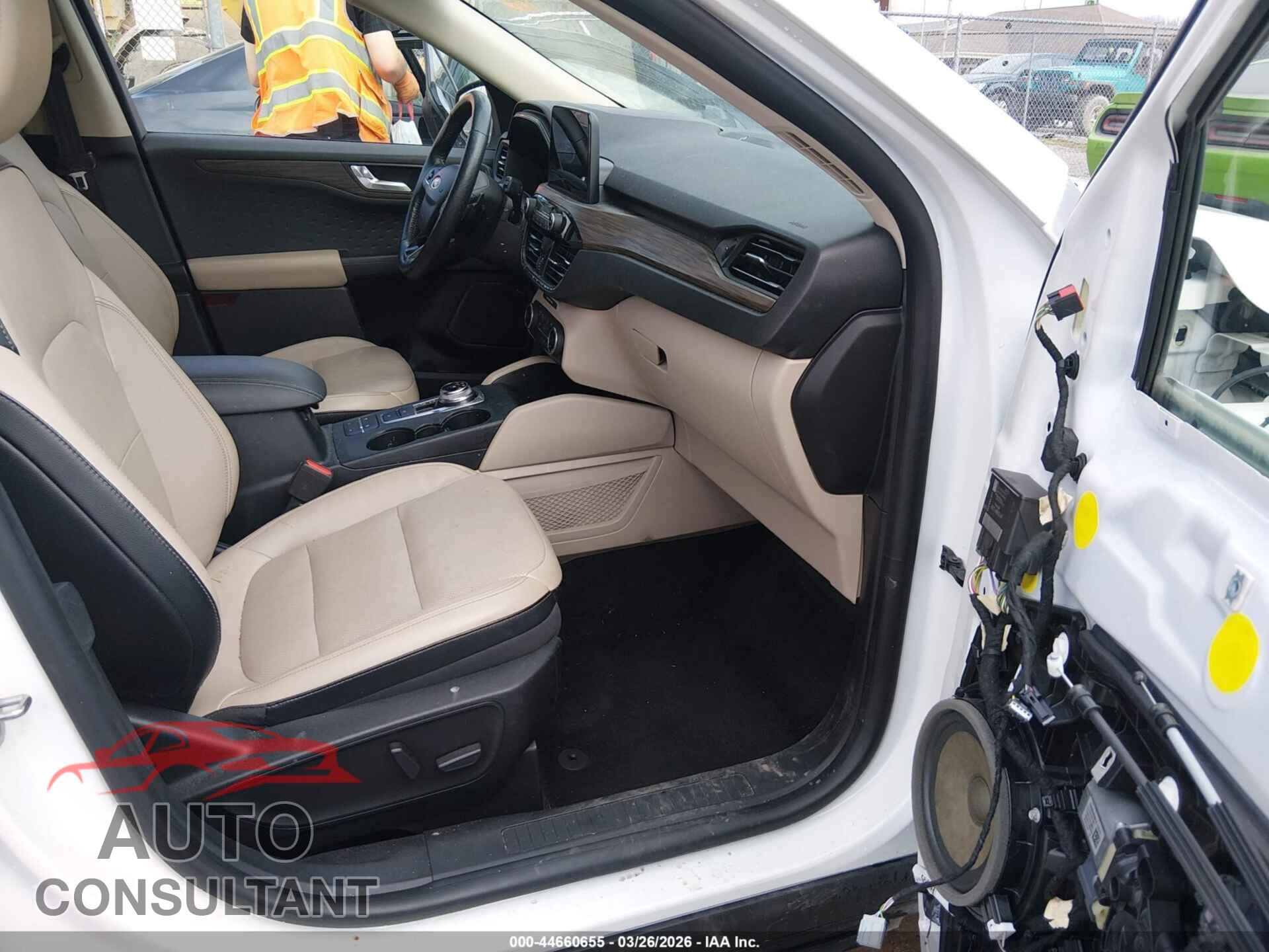FORD ESCAPE 2020 - 1FMCU9J98LUA50317