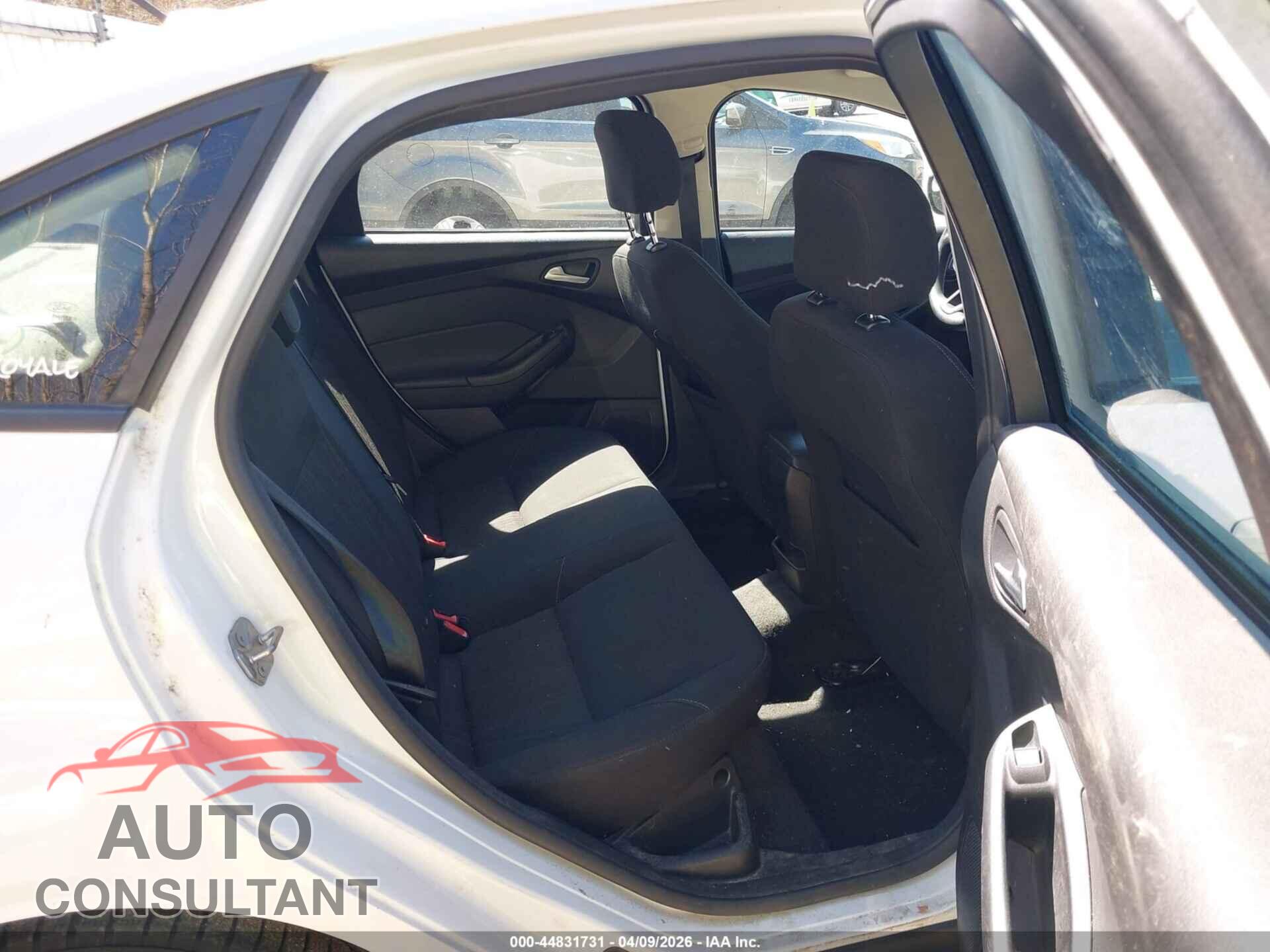 FORD FOCUS 2016 - 1FADP3F21GL398227