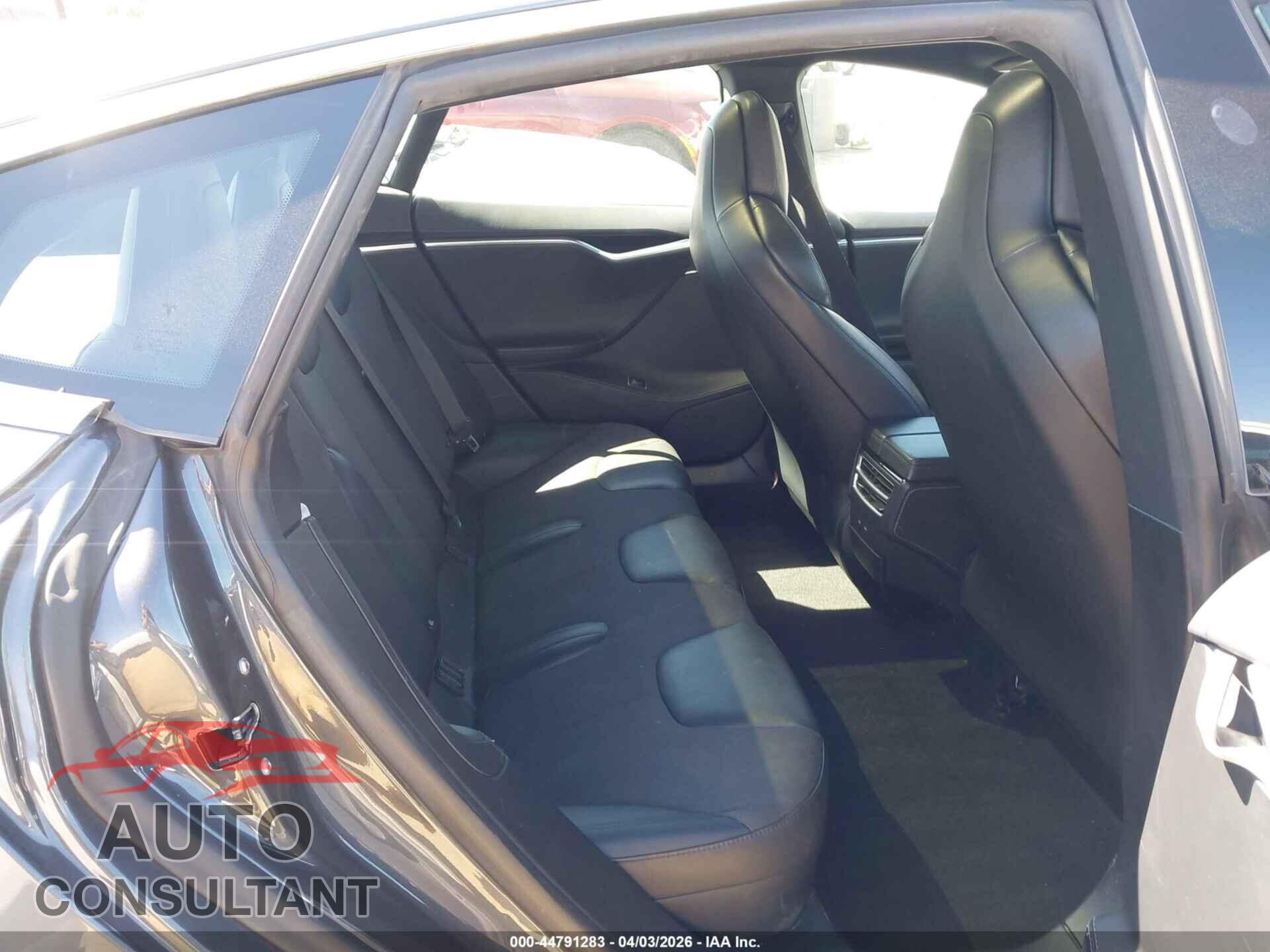 TESLA MODEL S 2017 - 5YJSA1E10HF206557