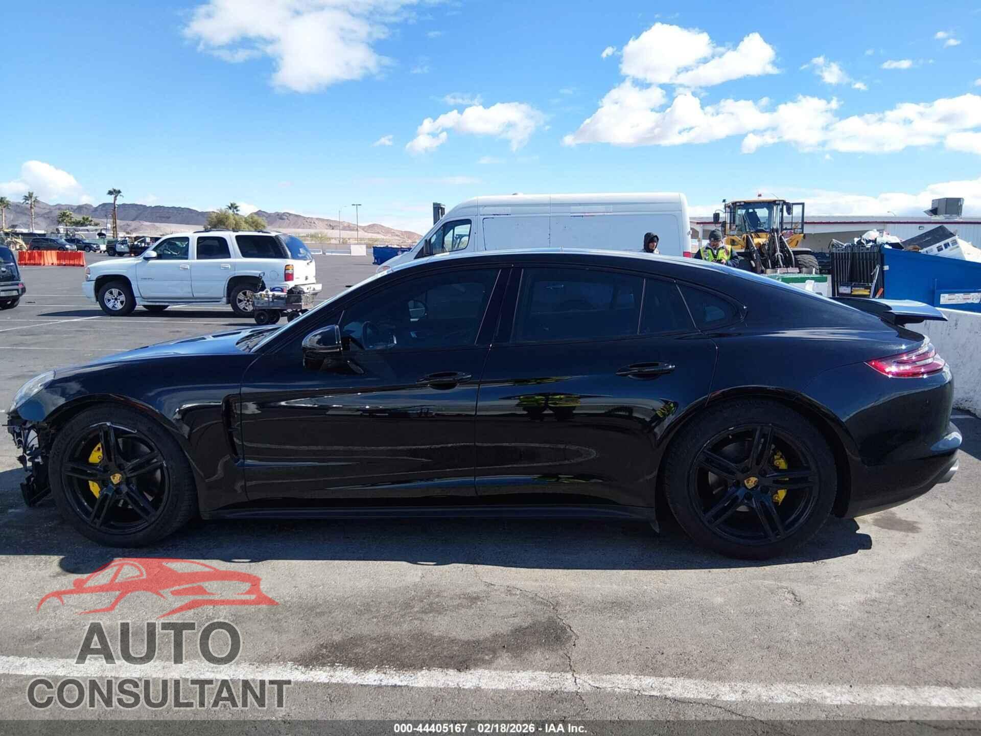 PORSCHE PANAMERA 2018 - WP0AA2A79JL102017