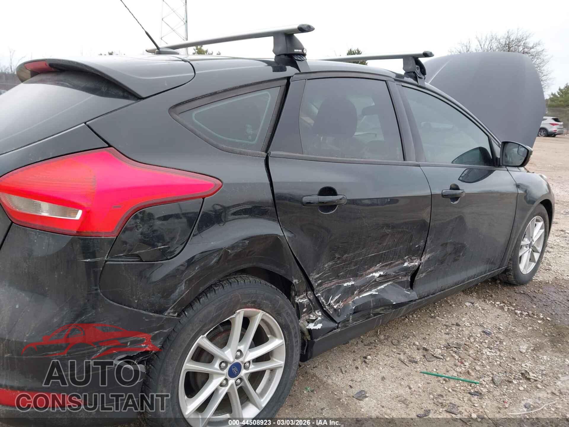 FORD FOCUS 2016 - 1FADP3K22GL252098