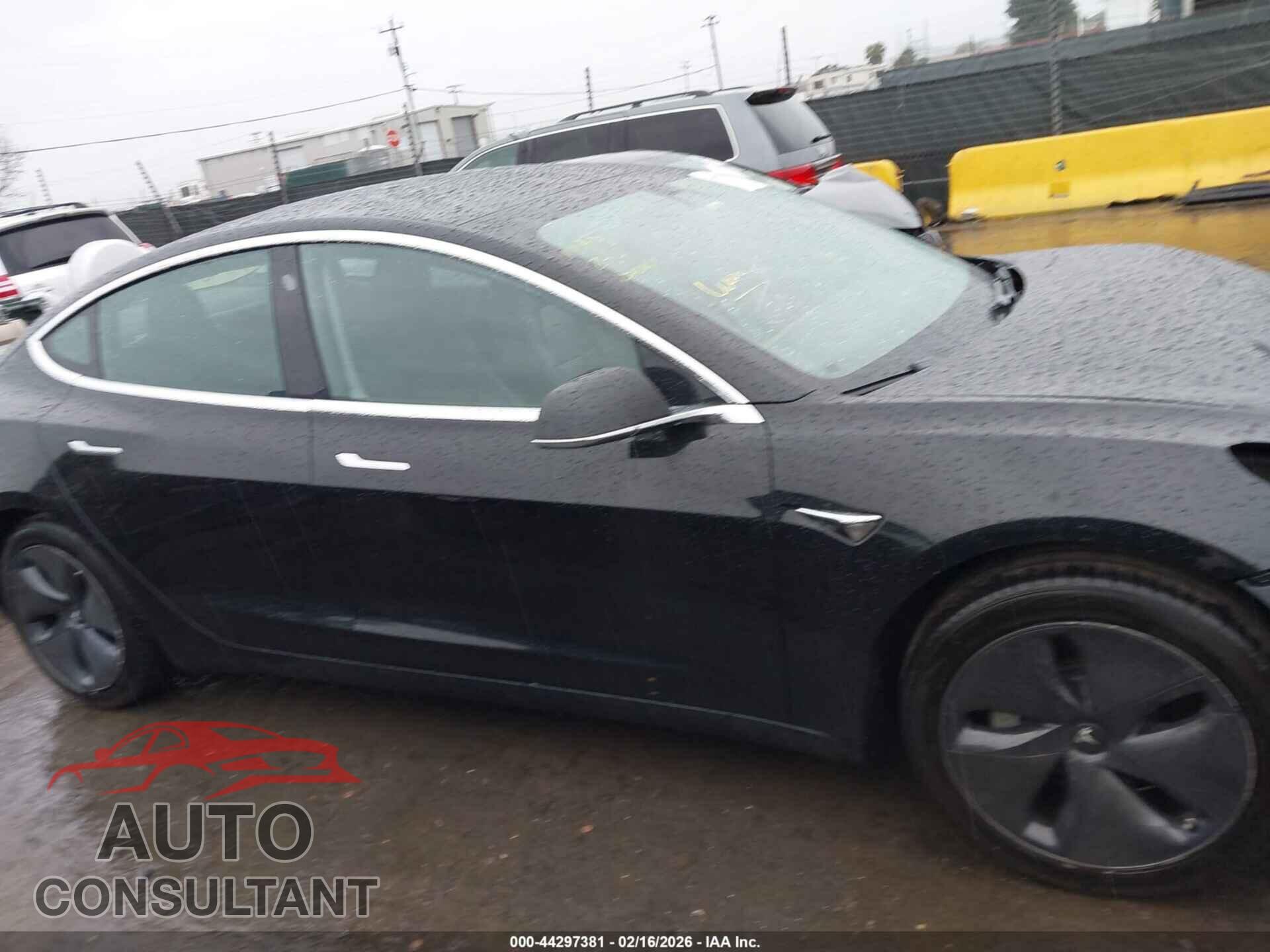 TESLA MODEL 3 2019 - 5YJ3E1EA3KF395396
