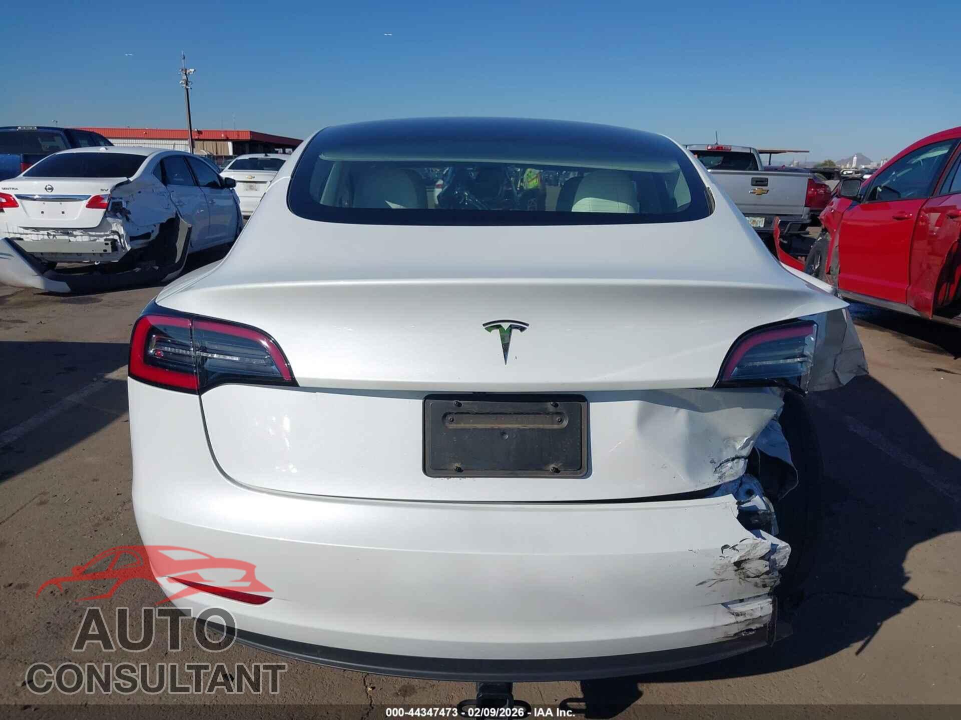 TESLA MODEL 3 2023 - 5YJ3E1EAXPF462681
