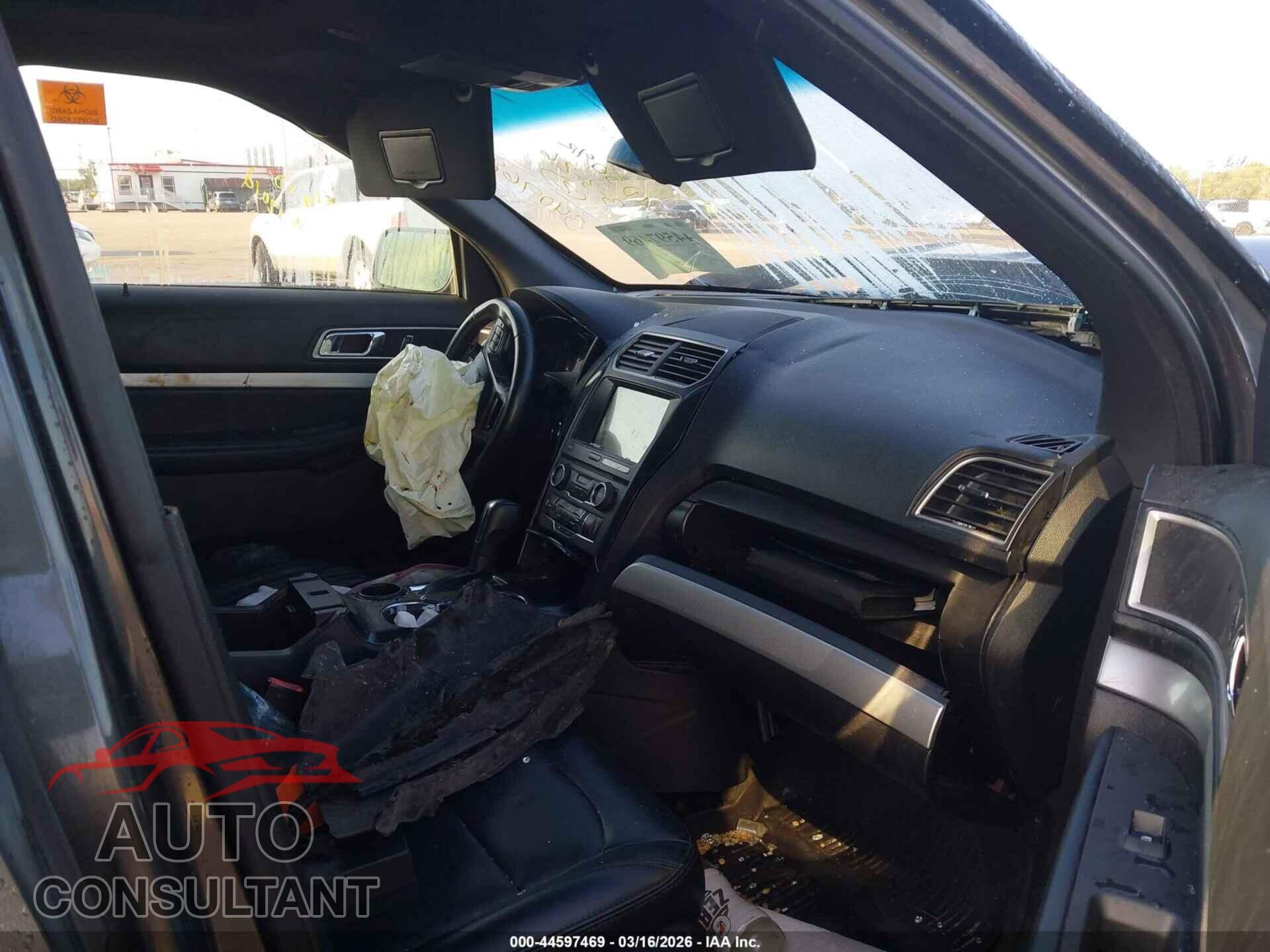 FORD EXPLORER 2017 - 1FM5K7D82HGC82973